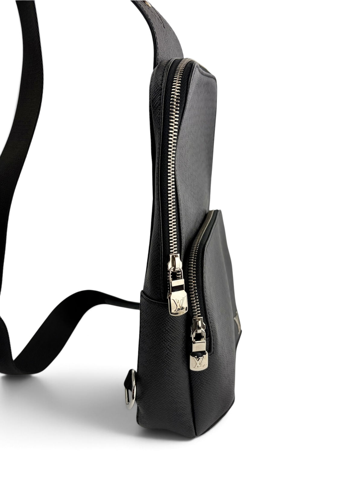 louis-vuitton-black-taiga-leather-sling-b-2