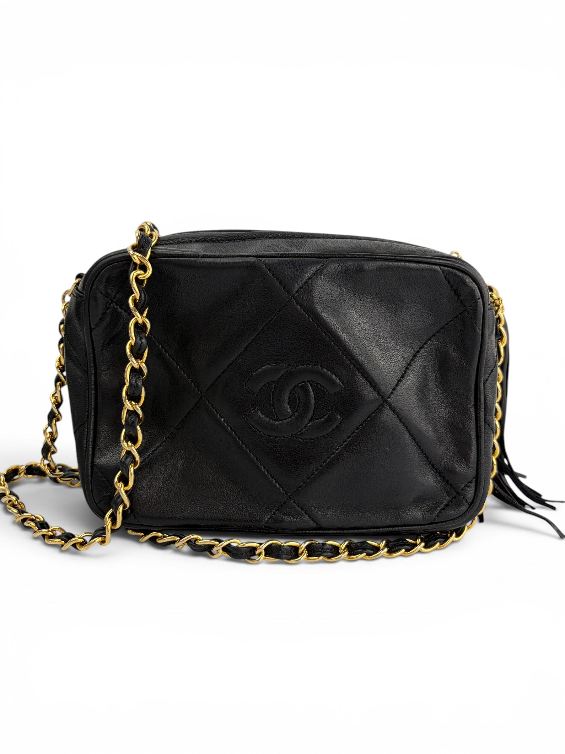 chanel-black-lambskin-vintage-cc-camera-bag--3