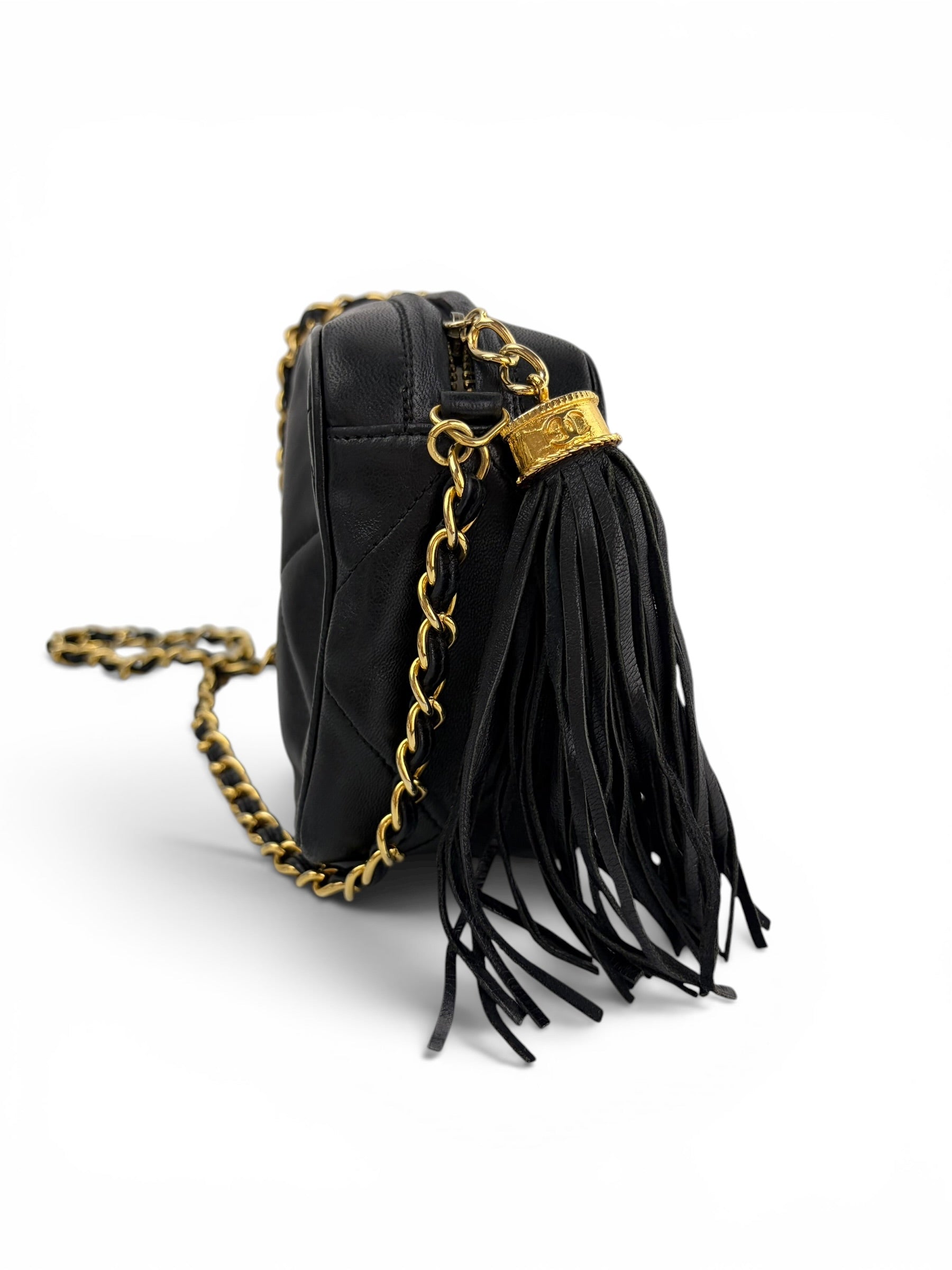 chanel-black-lambskin-vintage-cc-camera-bag--2