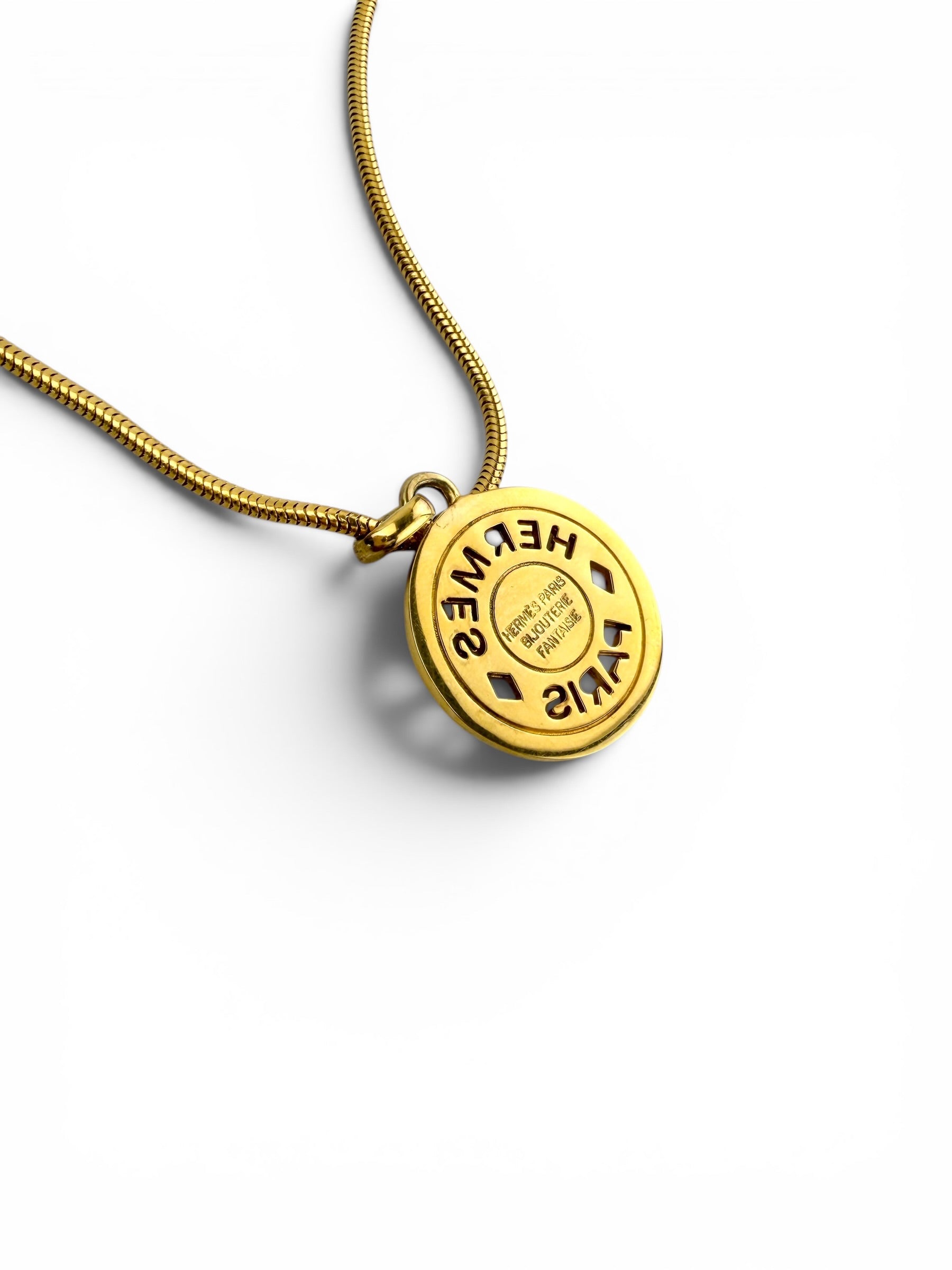 hermes-gold-tone-selle-logo-necklace--3