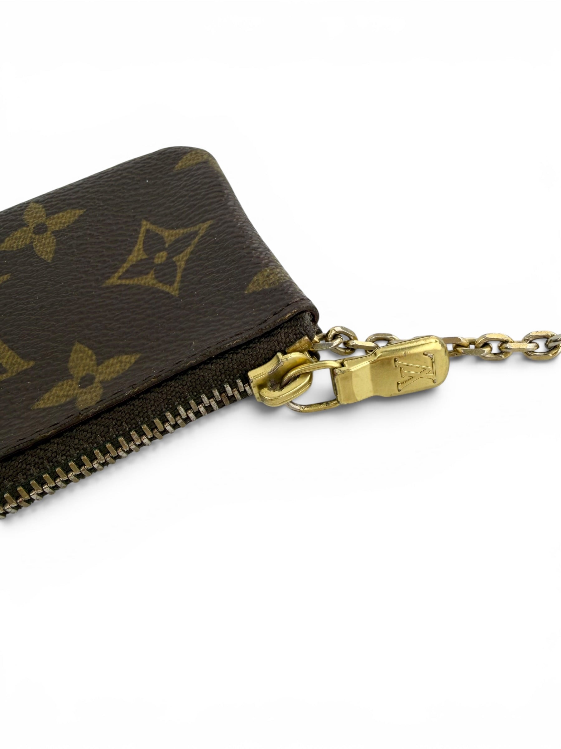 louis-vuitton-monogram-key-pouch--4