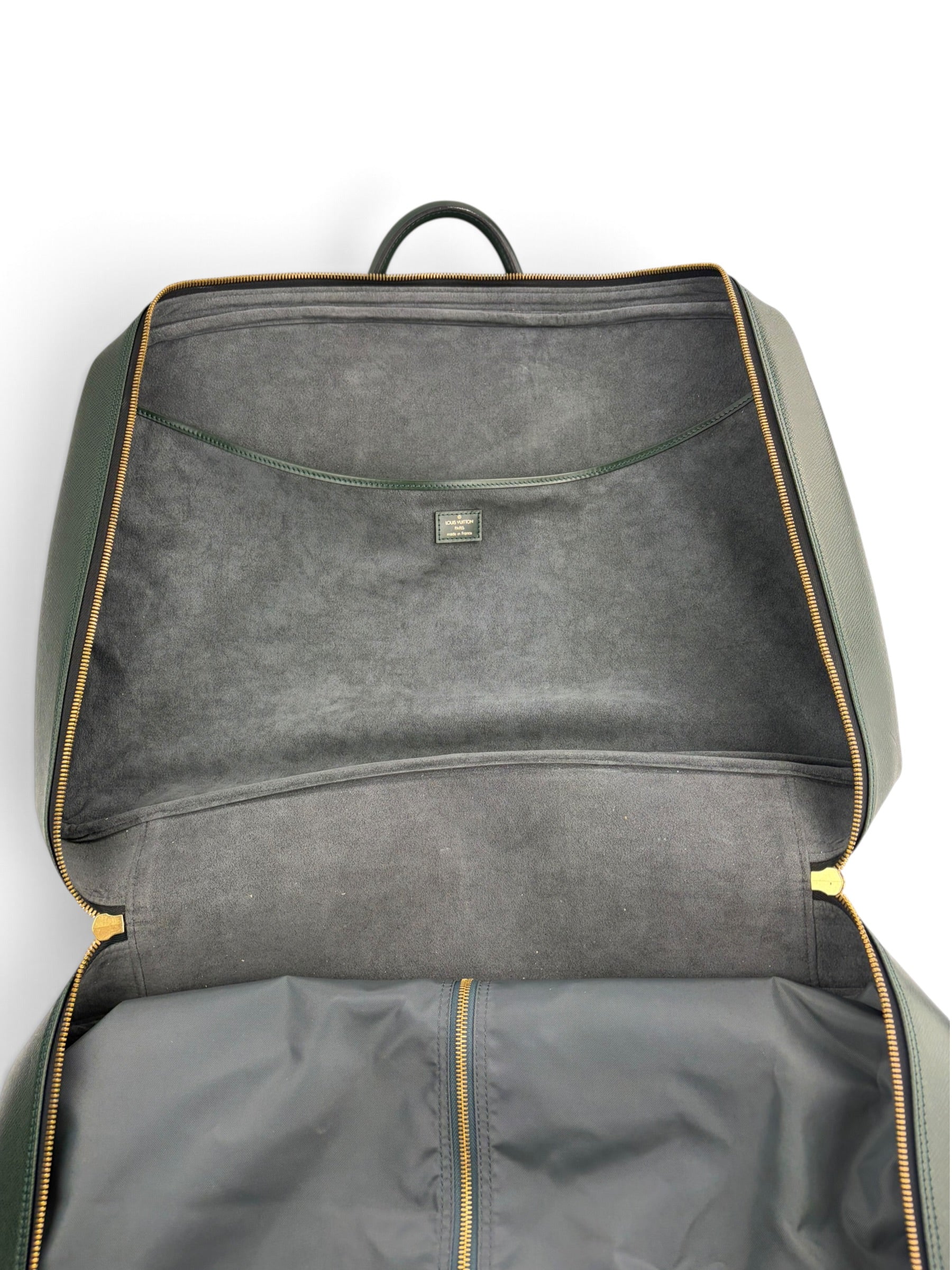 louis-vuitton-vintage-forest-green-taiga-leather-duffle-9