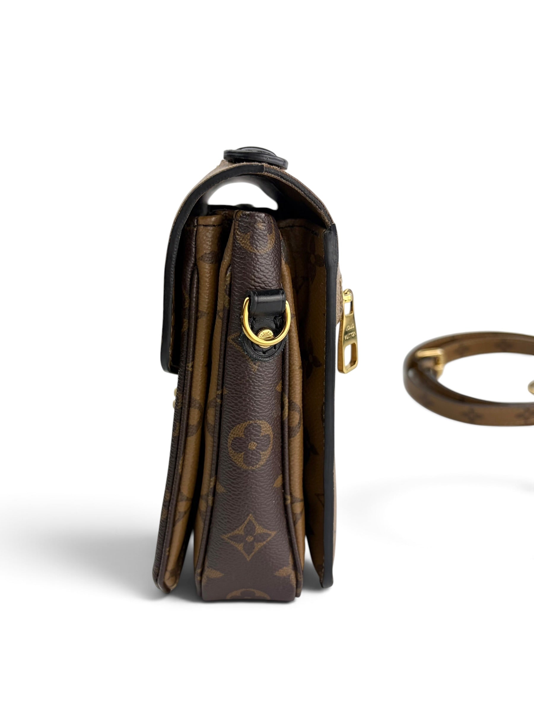 louis-vuitton-reverse-monogram-pochette-metis-2