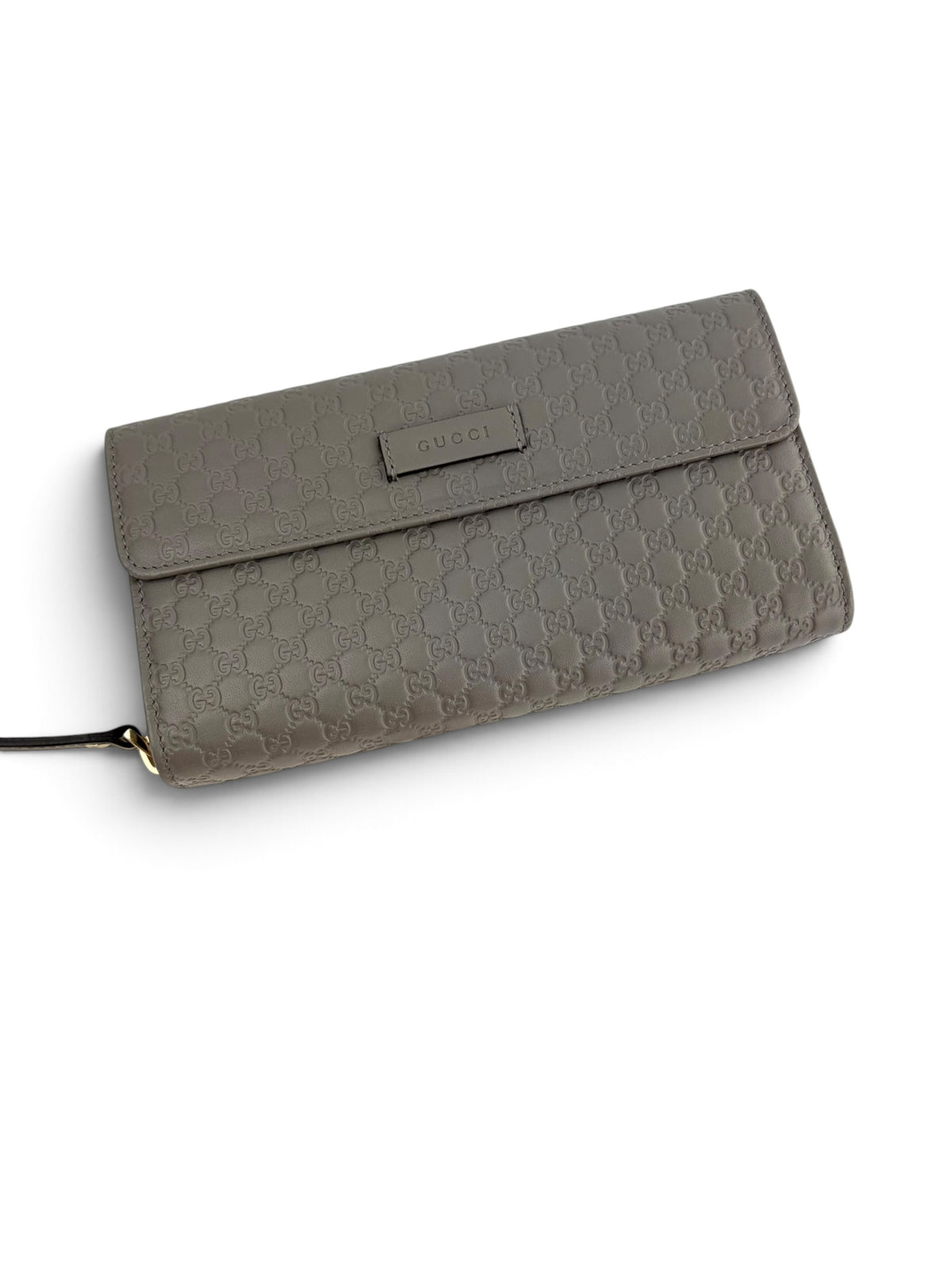 gucci-grey-embossed-monogram-wallet-4