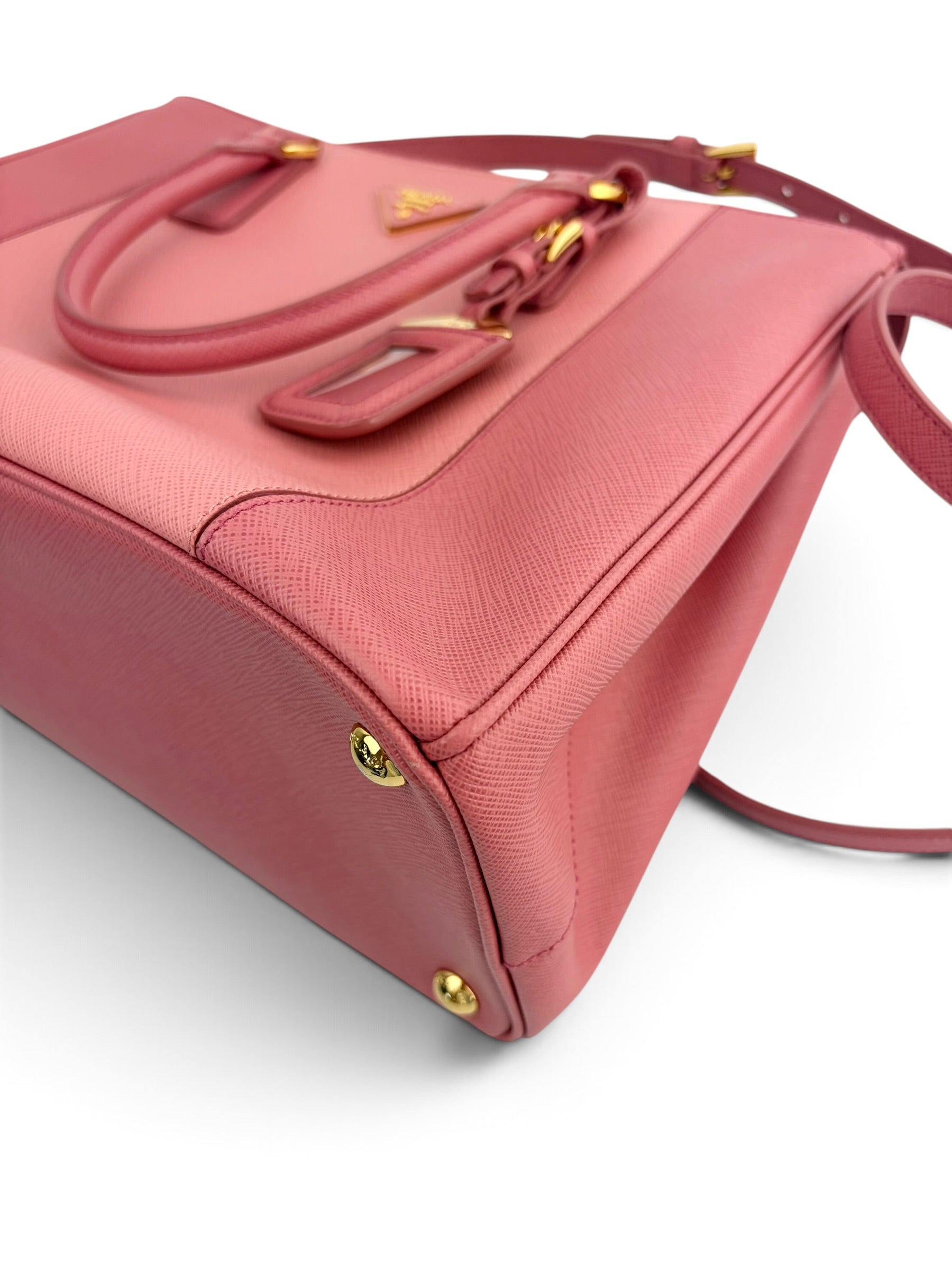prada-pink-bicolor-saffiano-medium-double-zip-lux-tote-6