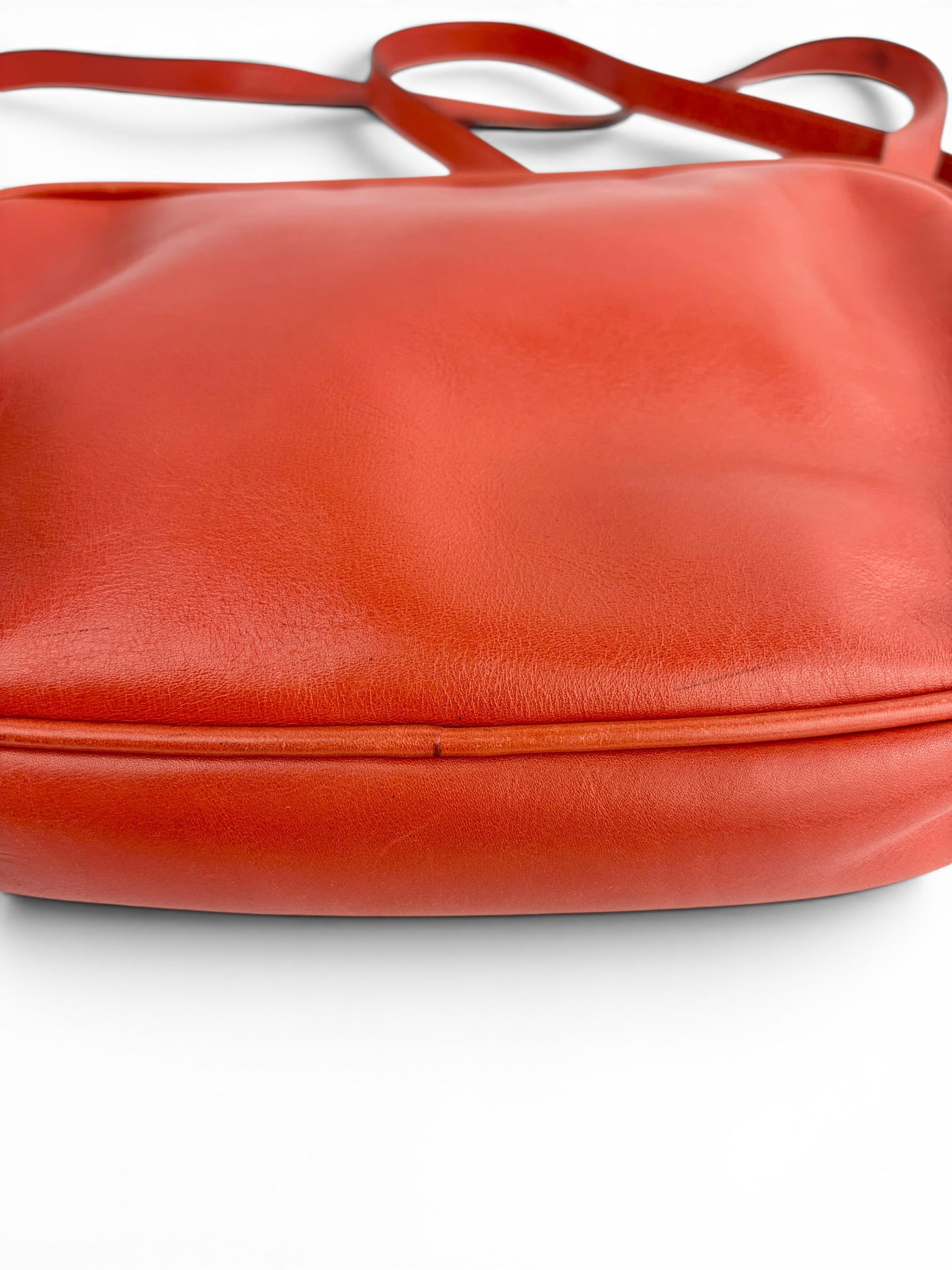 salvatore-ferragamo-vintage-orange-leather-crossbody-9