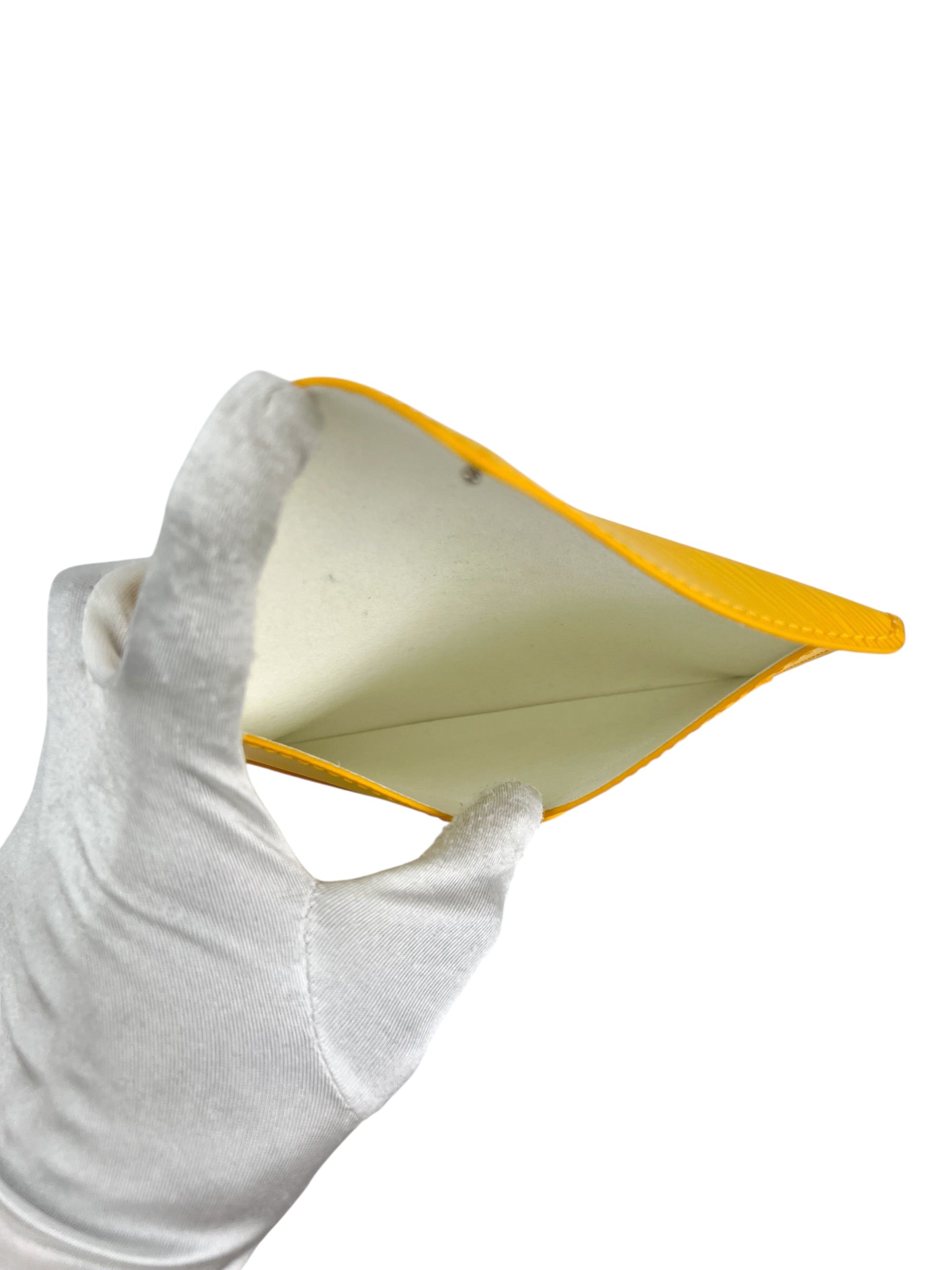 louis-vuitton-yellow-epi-envelope-snap-pouch-9