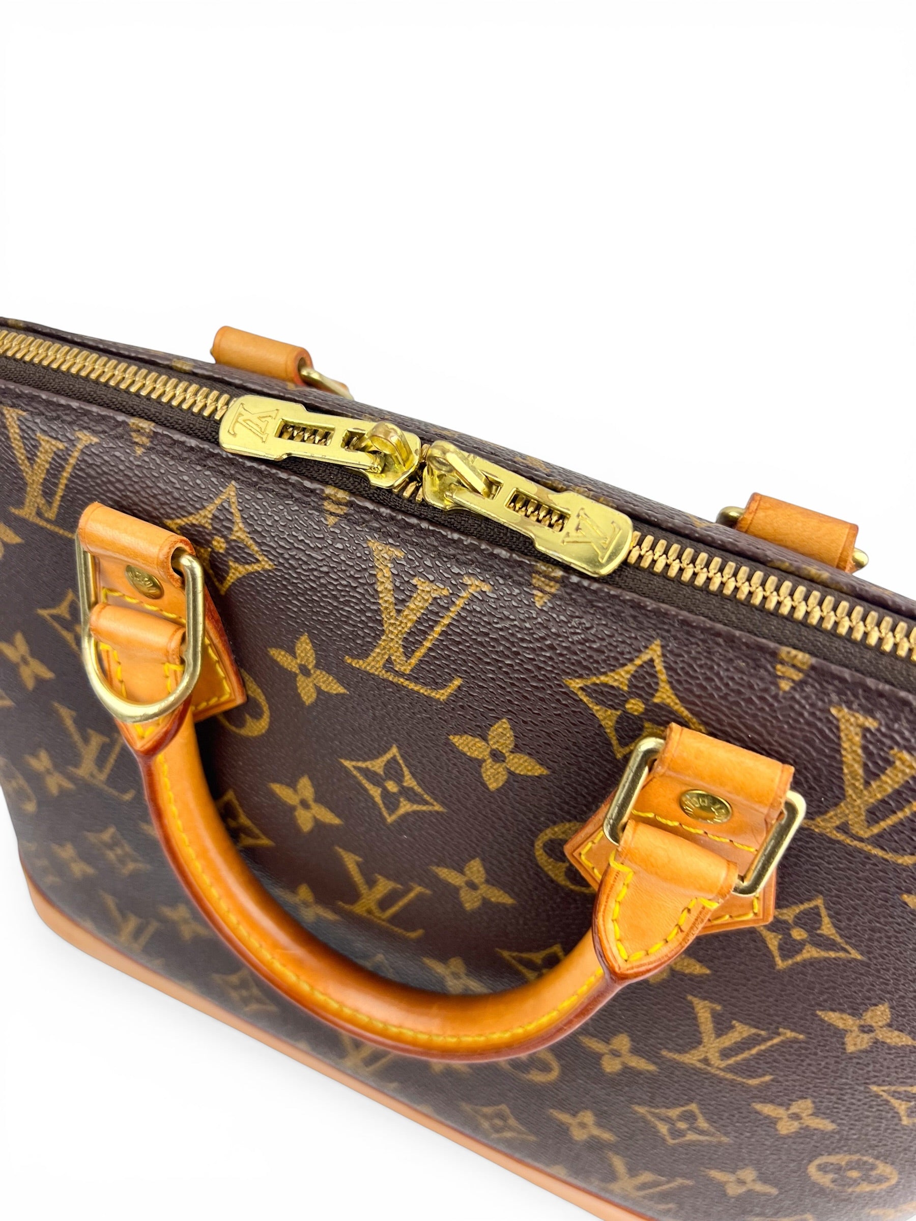 louis-vuitton-monogram-vintage-alma-pm-9