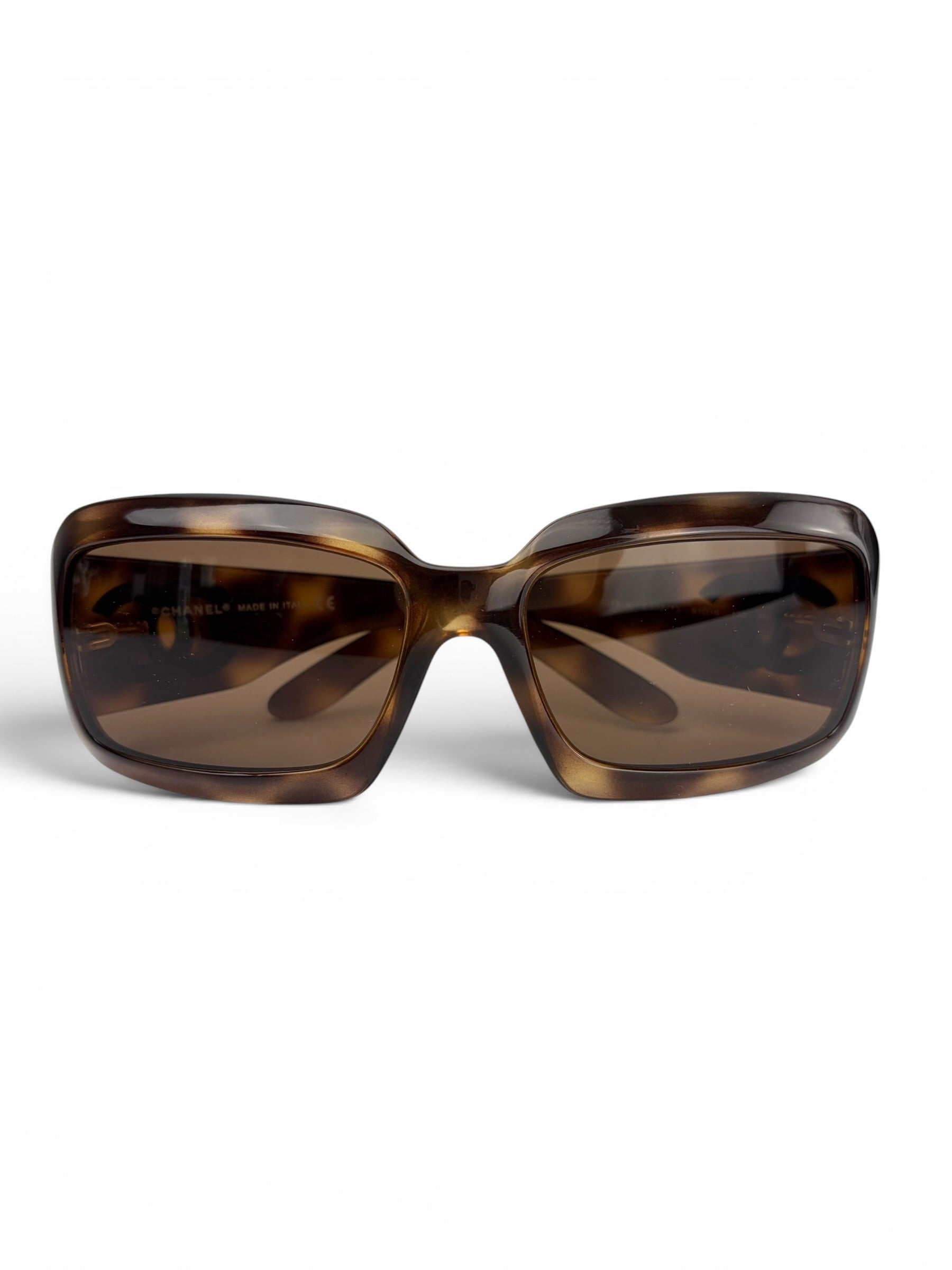 chanel-tortoise-mother-of-pearl-sunglasses-0