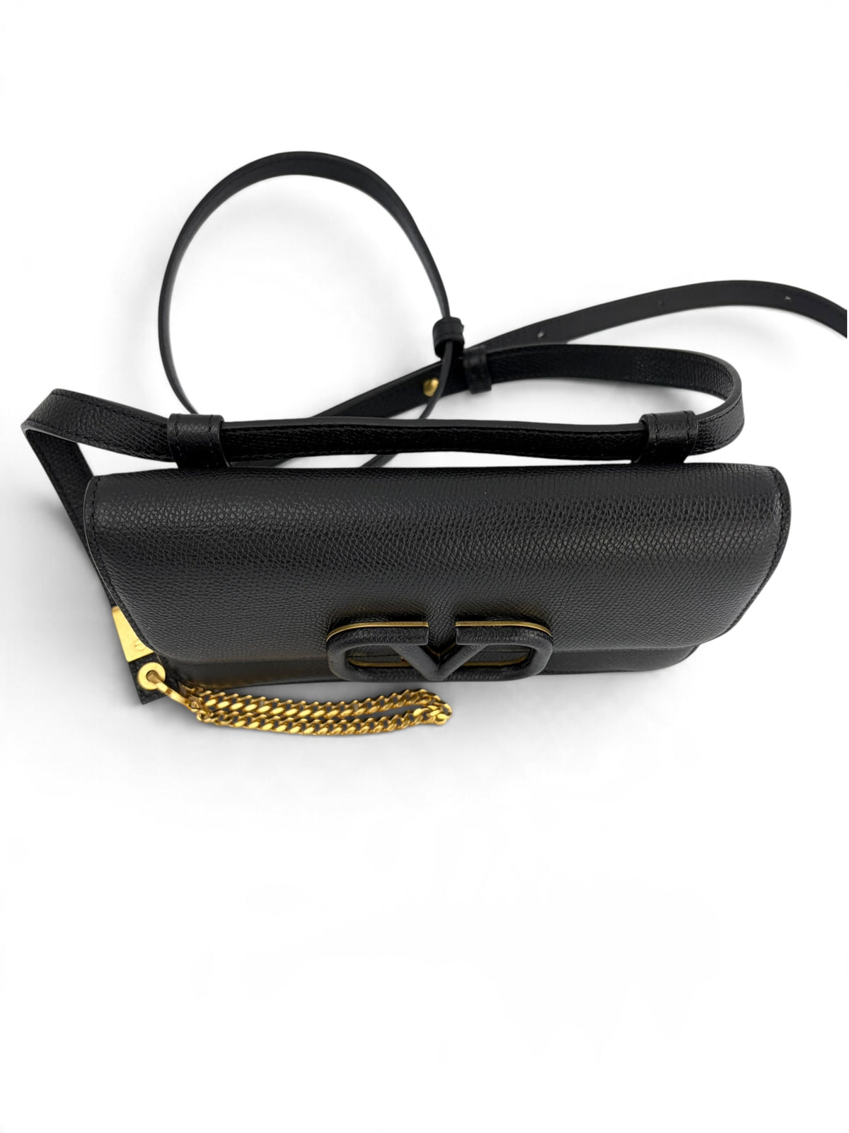 valentino-garavani-black-leather-crossbody-belt-bag--4