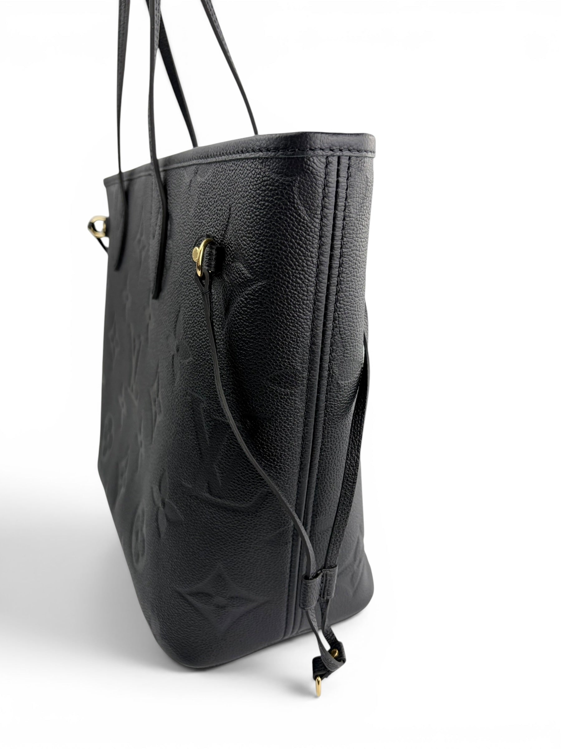 louis-vuitton-black-empreinte-neverfull-mm-2