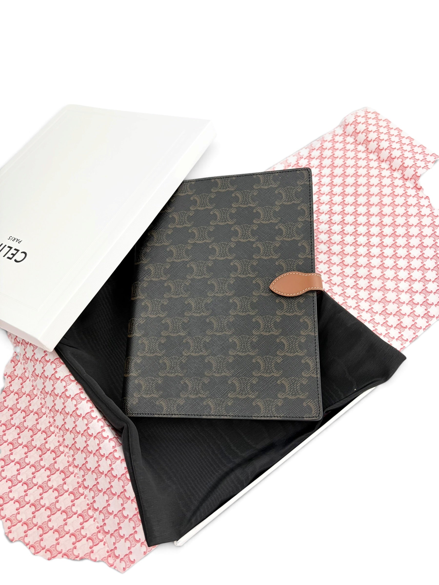 celine-triomphe-medium-agenda-cover-1