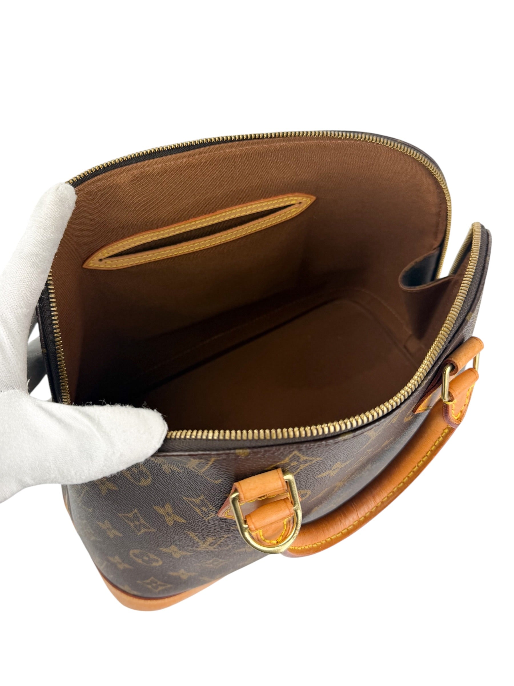 louis-vuitton-monogram-vintage-alma-pm-9