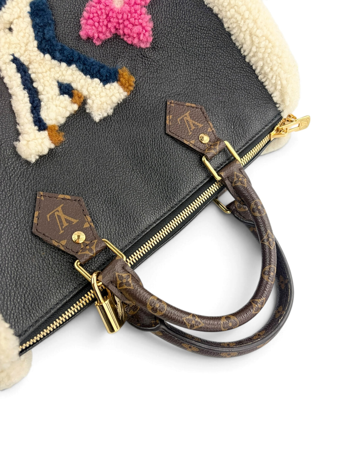 louis-vuitton-teddy-shearling-speedy-bandouliere-30-5