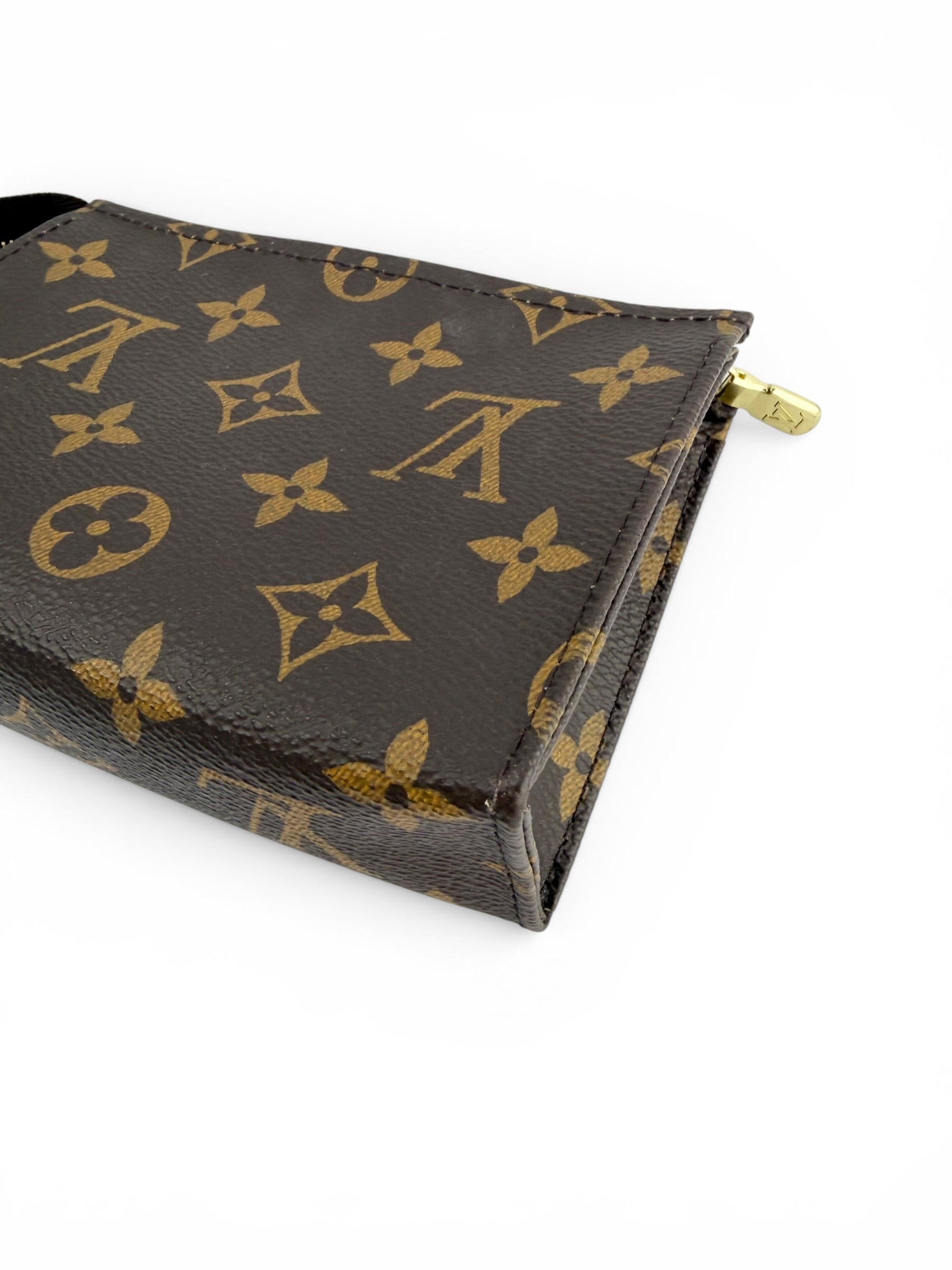 louis-vuitton-monogram-toilette-pouch-pm-6