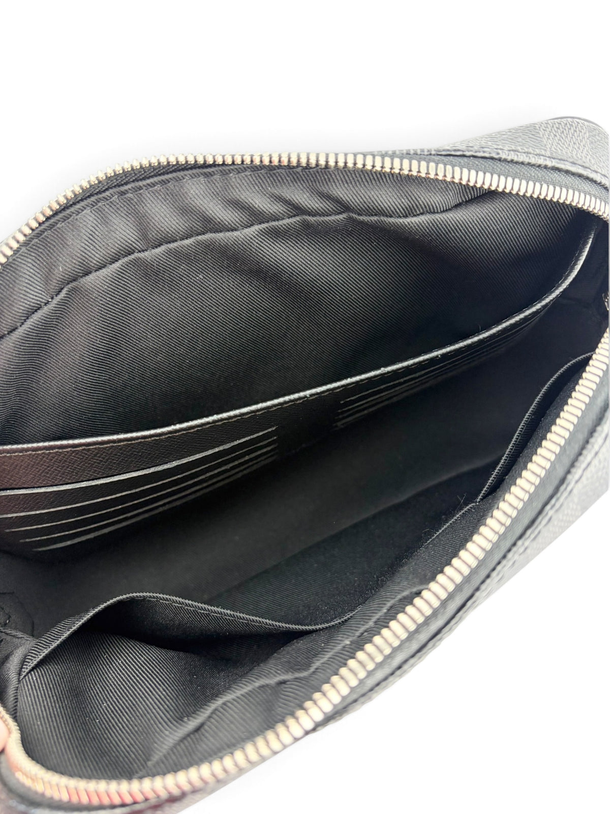 louis-vuitton-graphite-damier-ebene-kasai-wristlet--8