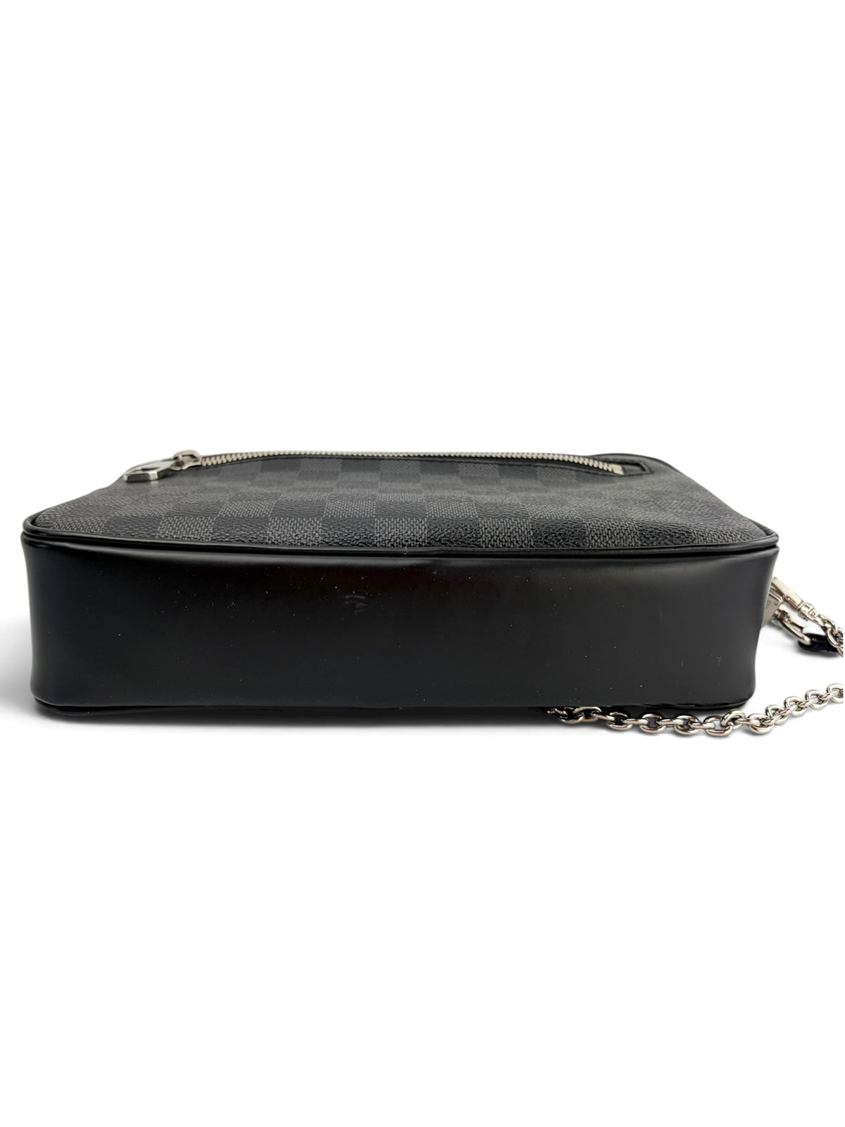 louis-vuitton-graphite-damier-ebene-kasai-wristlet--5