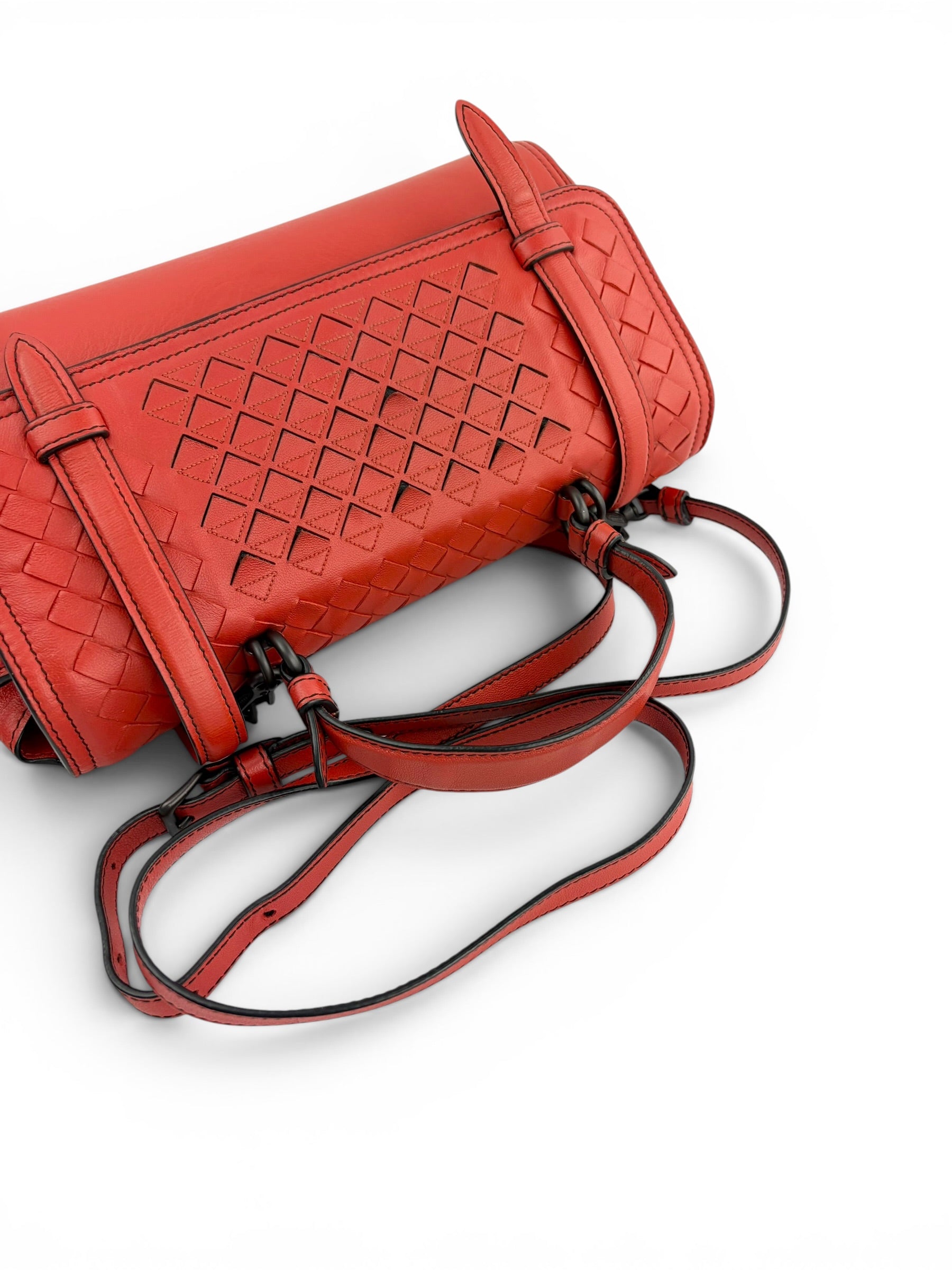 bottega-veneta-red-leather-satchel-4