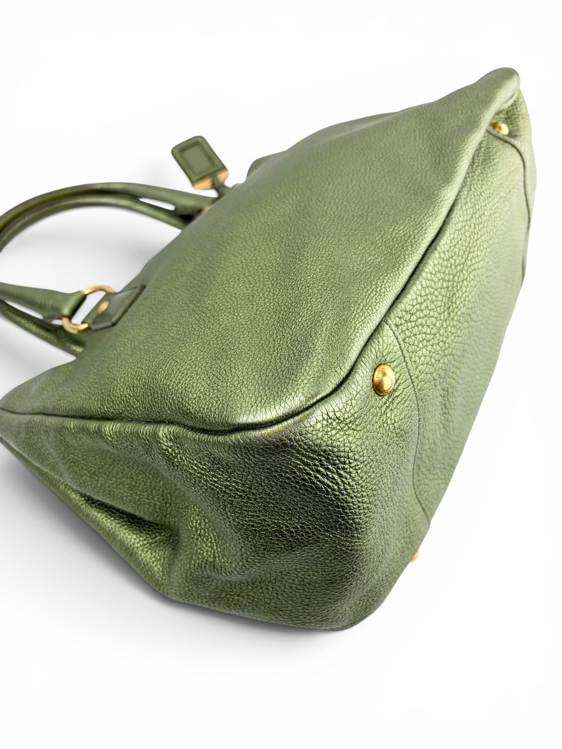 prada-vitello-daino-metallic-green-tote-7