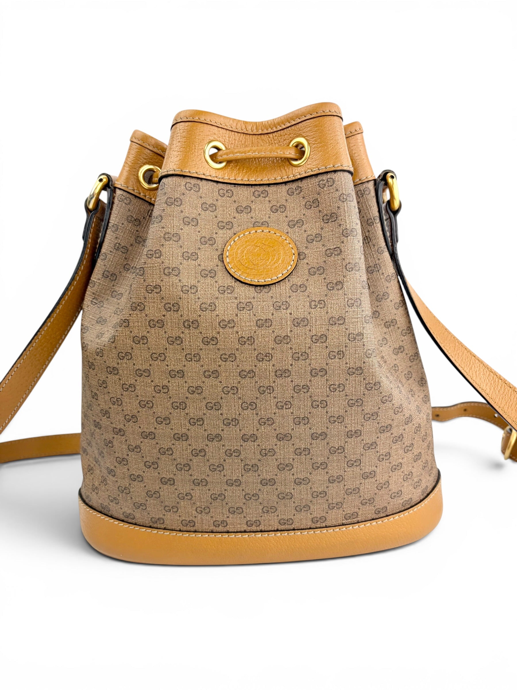 gucci-mickey-disney-bucket-bag--3