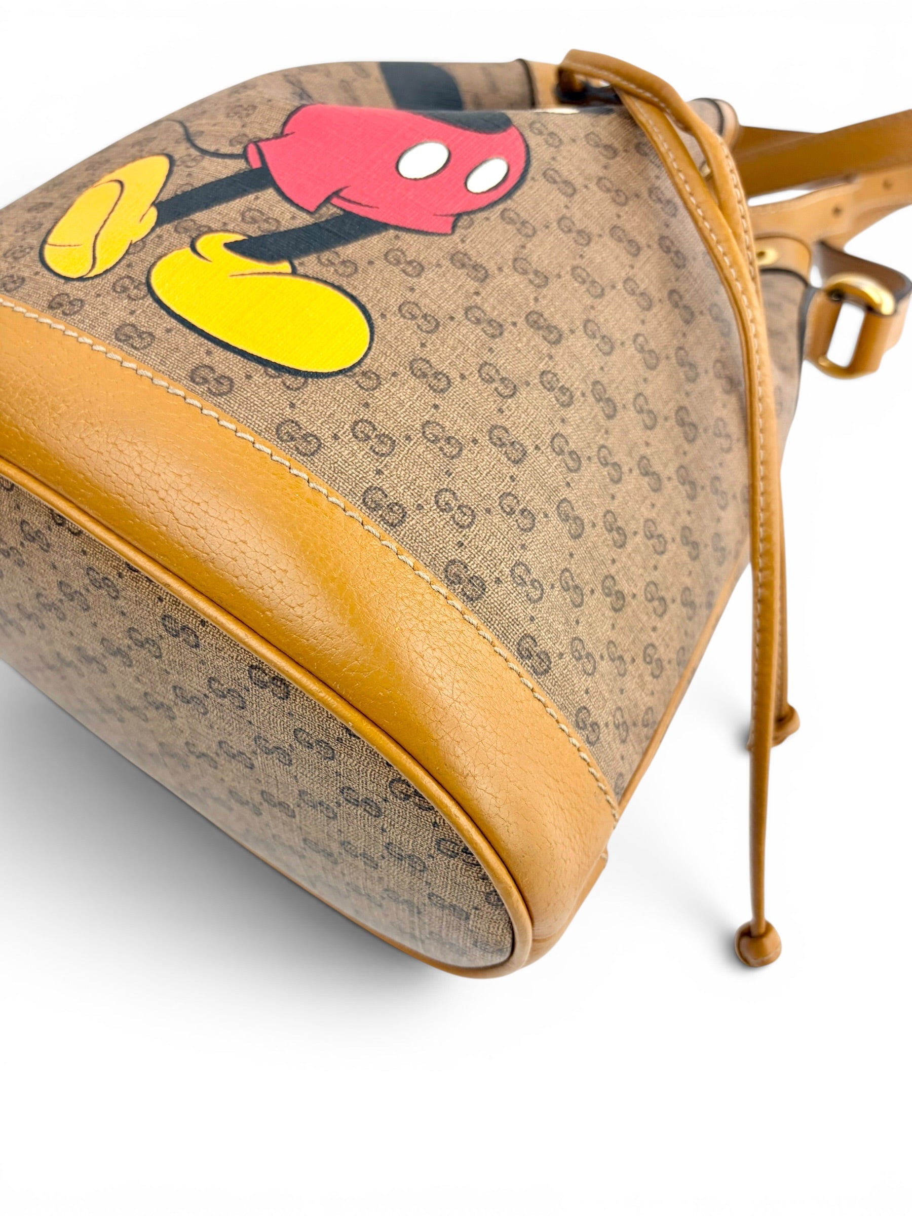 gucci-mickey-disney-bucket-bag--9