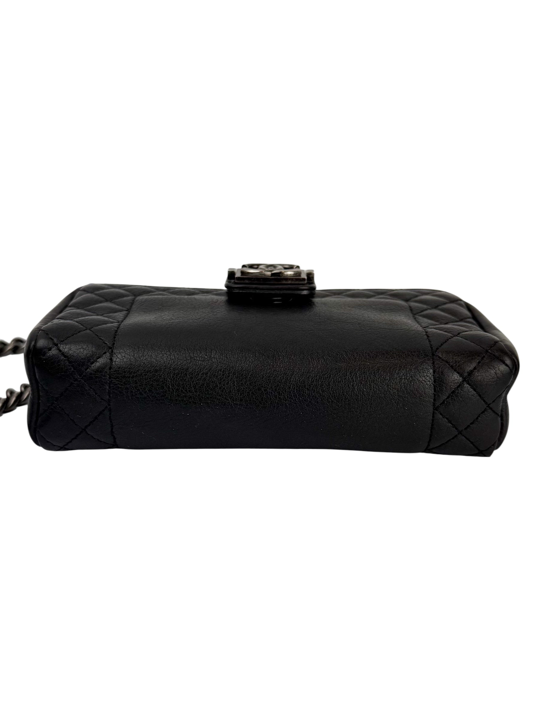 chanel-black-reverso-boy-mini-crossbody--5