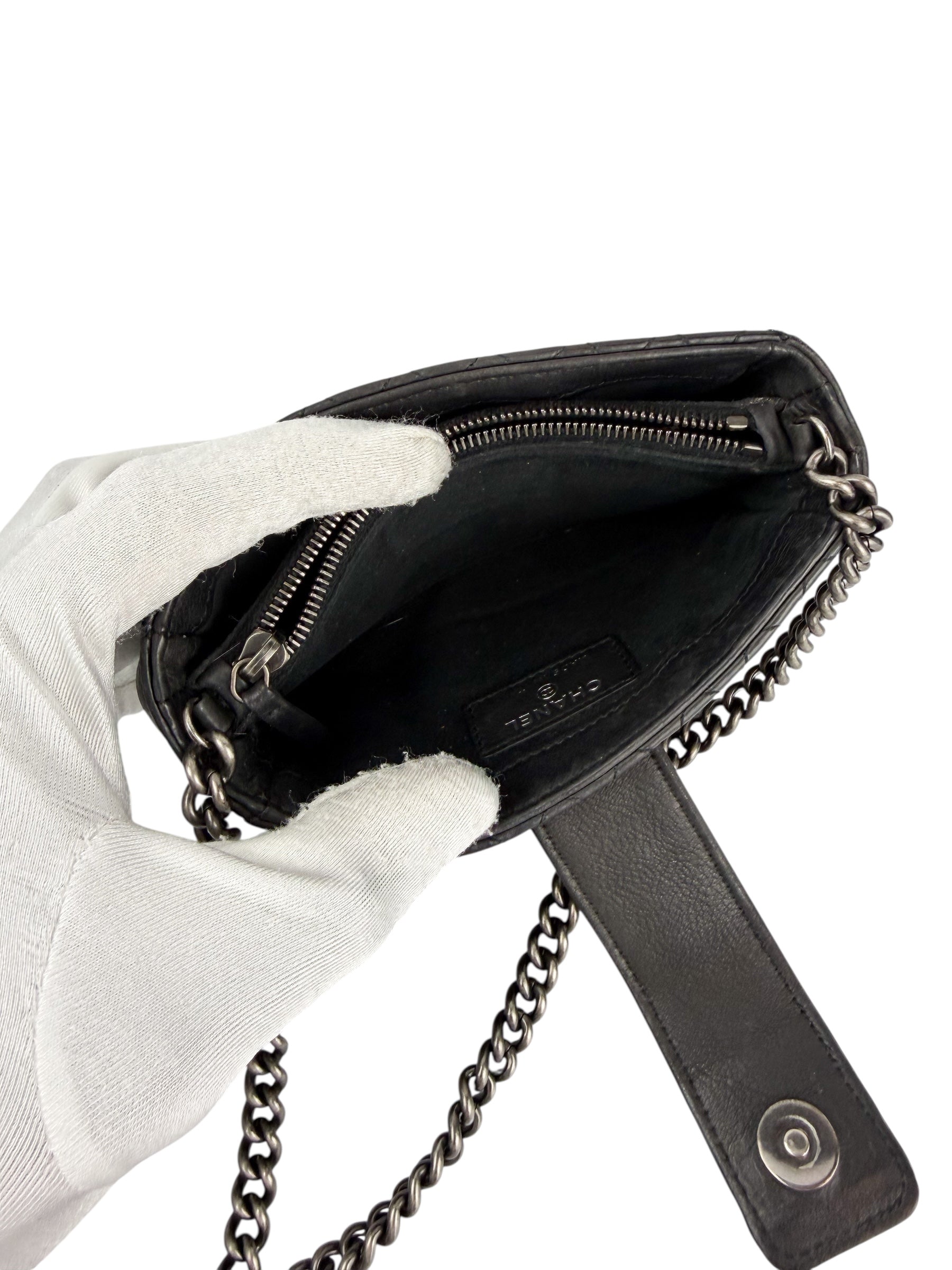 chanel-black-reverso-boy-mini-crossbody--11