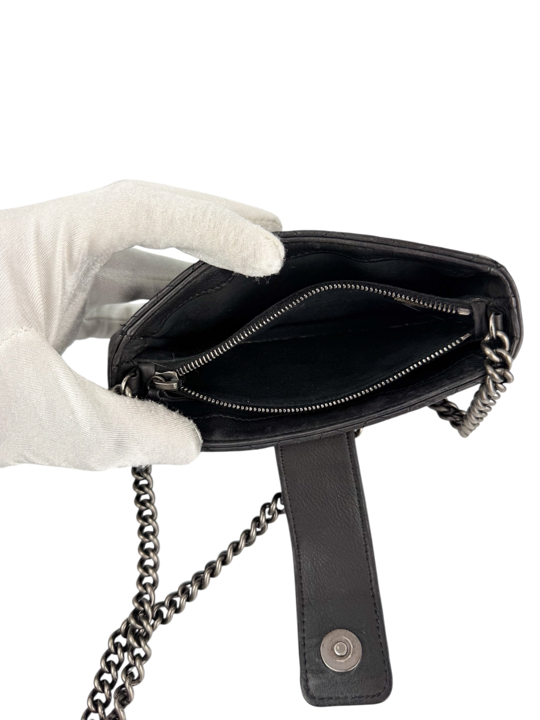 chanel-black-reverso-boy-mini-crossbody--10