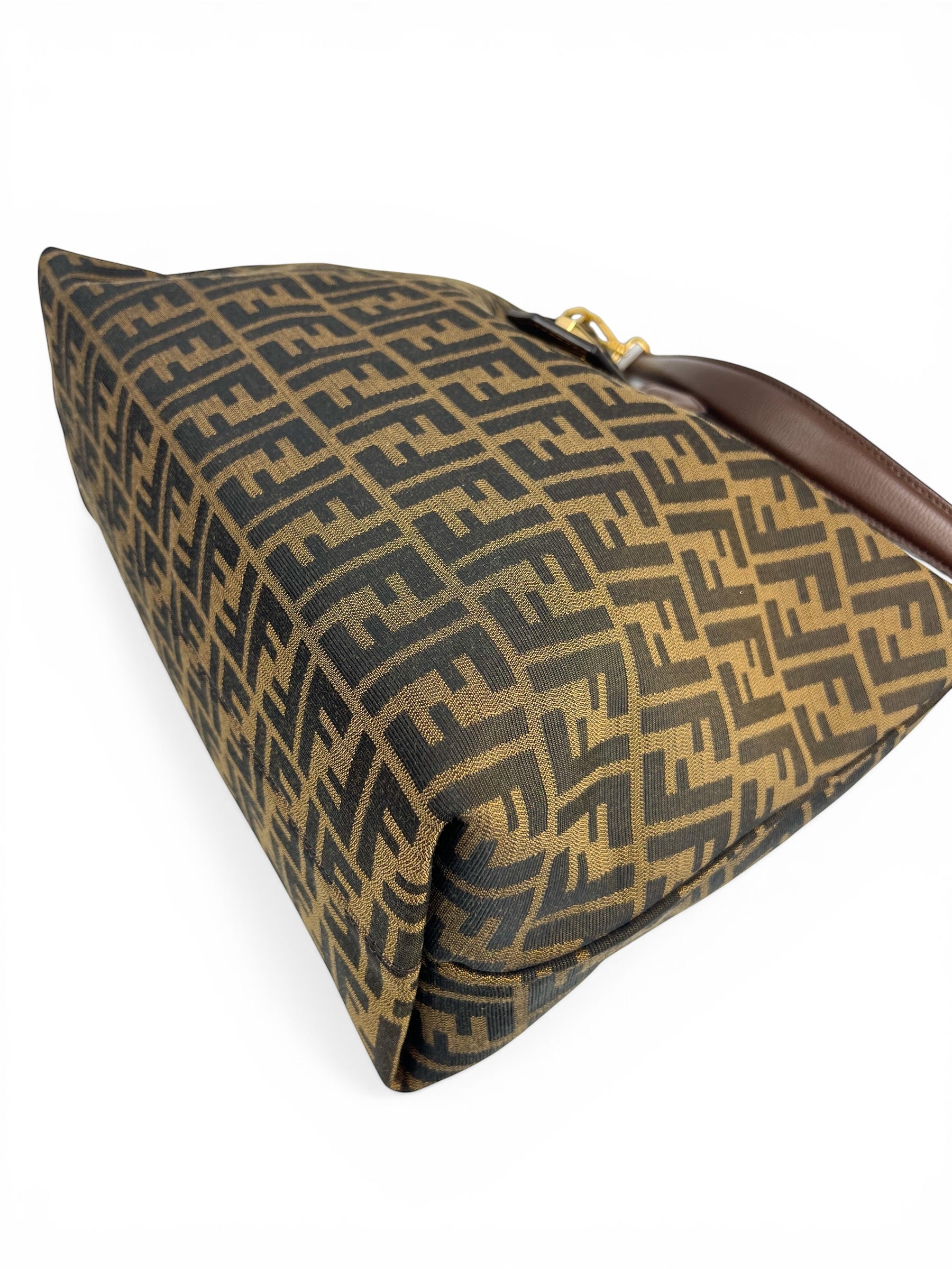 fendi-vintage-zucca-gold-clasp-hobo-5