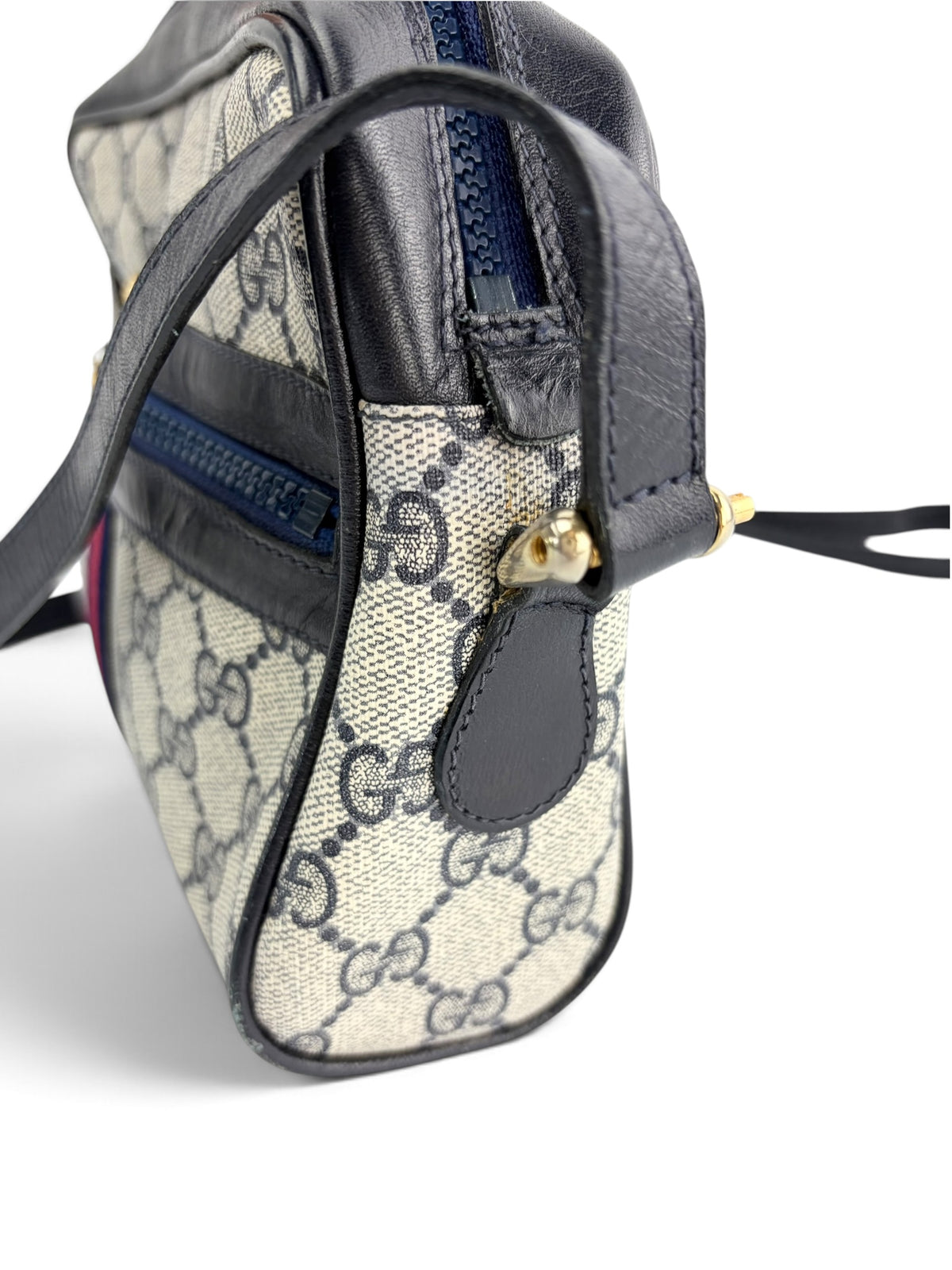 gucci-coated-monogram-supreme-sherry-line-crossbody-3