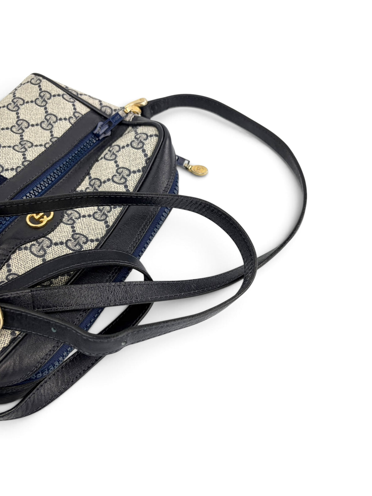 gucci-coated-monogram-supreme-sherry-line-crossbody-4