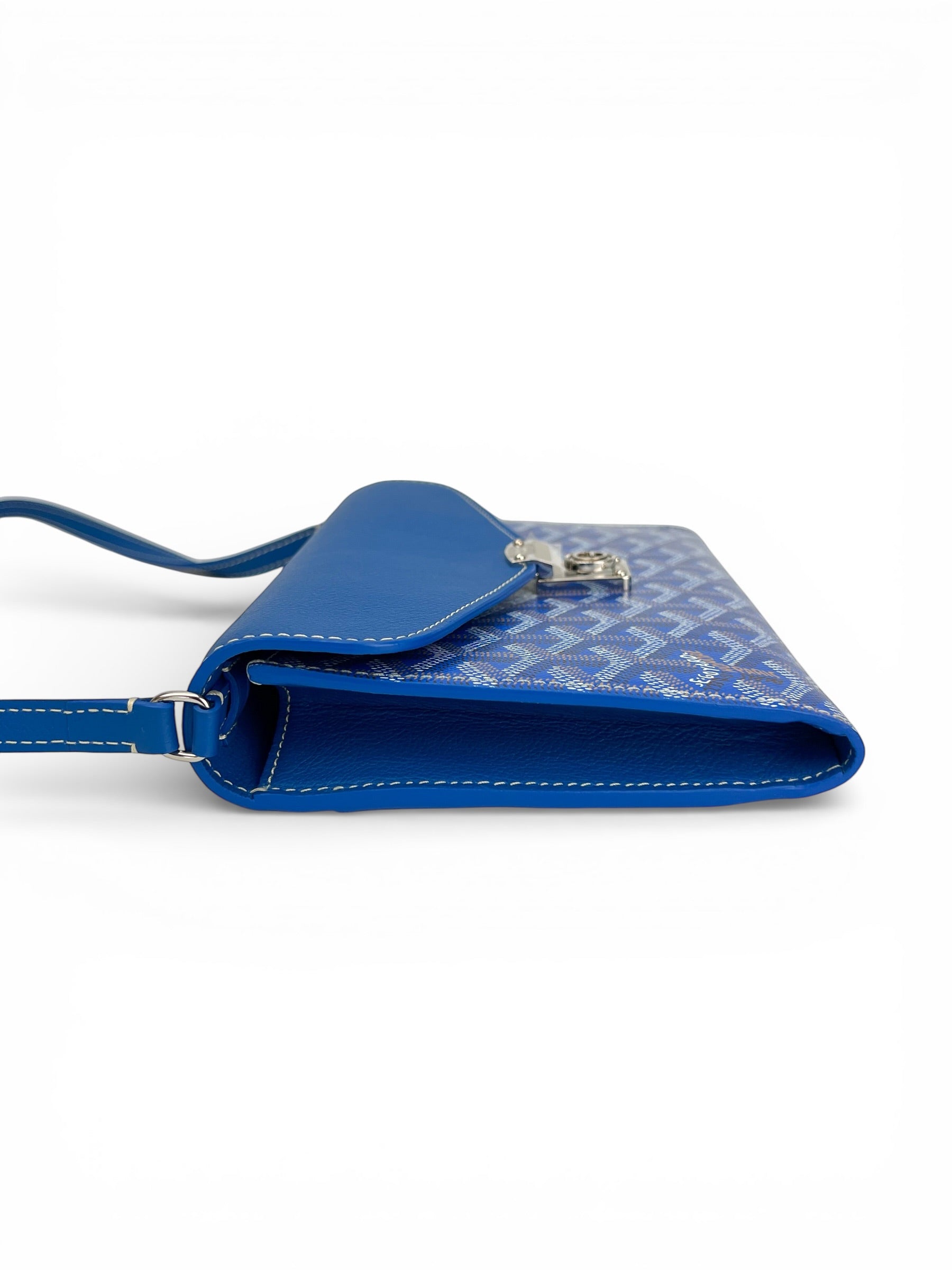 goyard-blue-chypre-wallet-on-chain-1