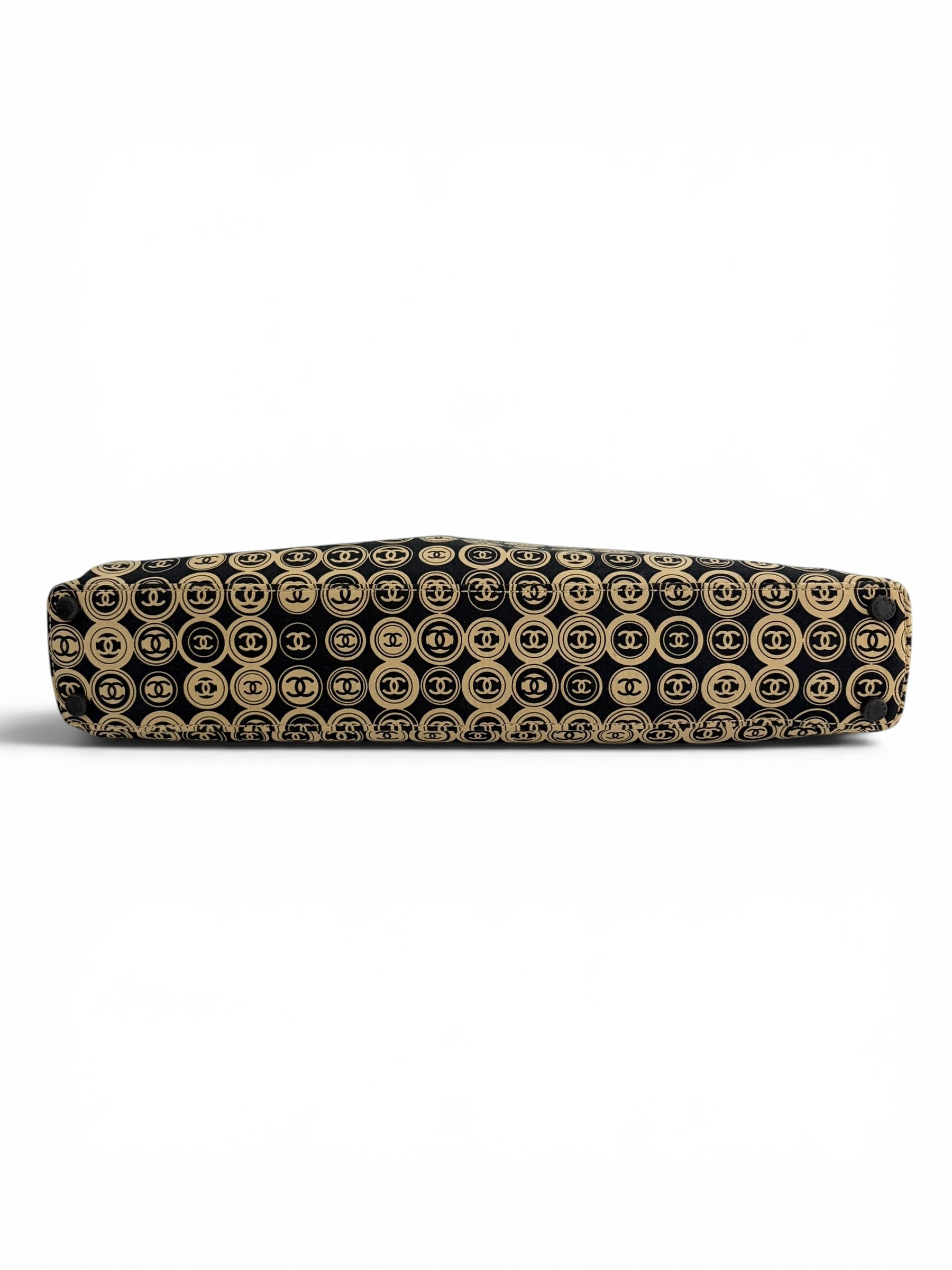 chanel-vintage-cc-motif-jersey-frame-bag-7