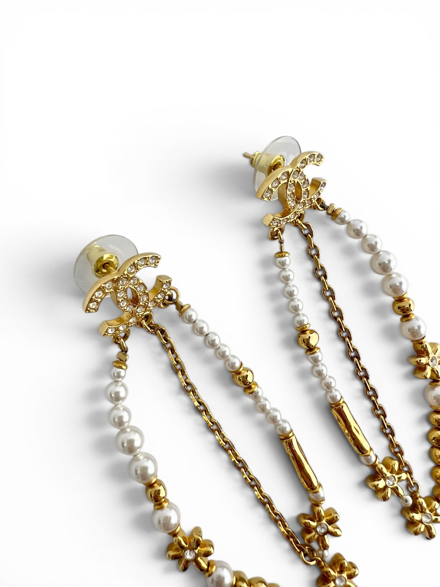 chanel-gold-pearl-beaded-drop-earrings--3