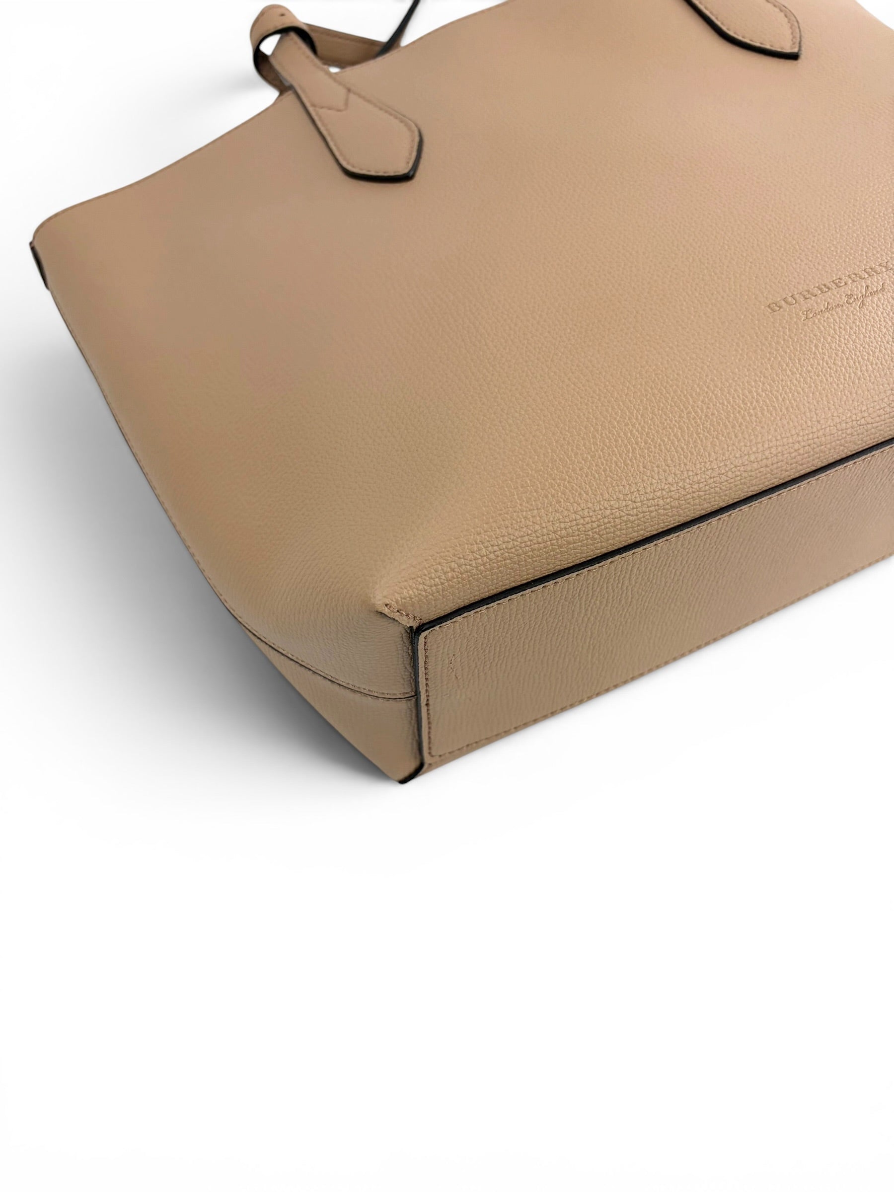 burberry-camel-leather---haymarket-check-reversible-tote-6