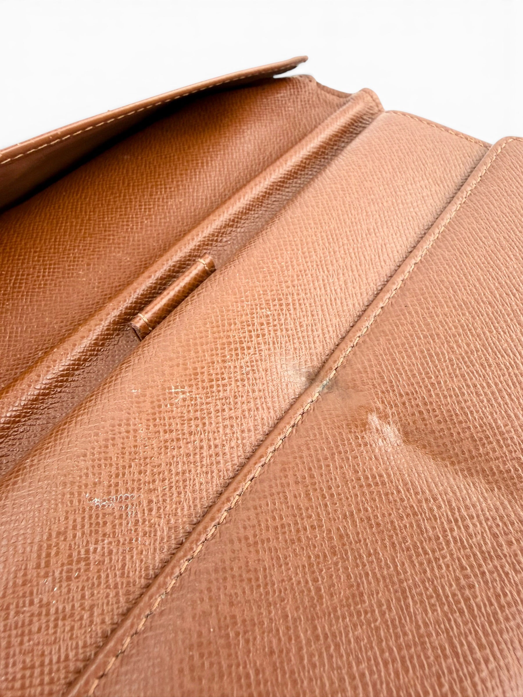 louis-vuitton-monogram-sarah-wallet-7