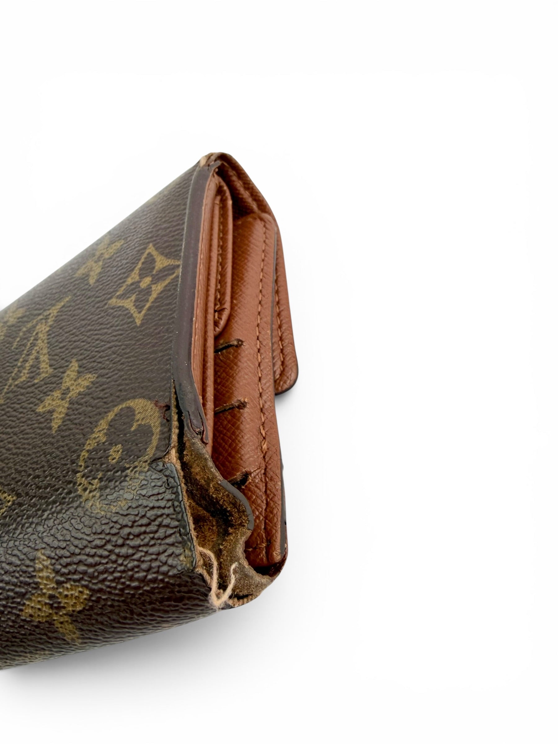 louis-vuitton-monogram-sarah-wallet-3