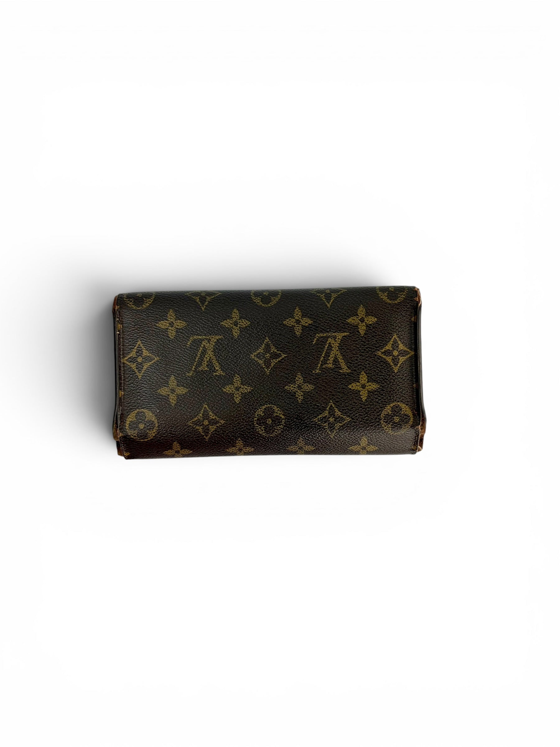 louis-vuitton-monogram-sarah-wallet-1