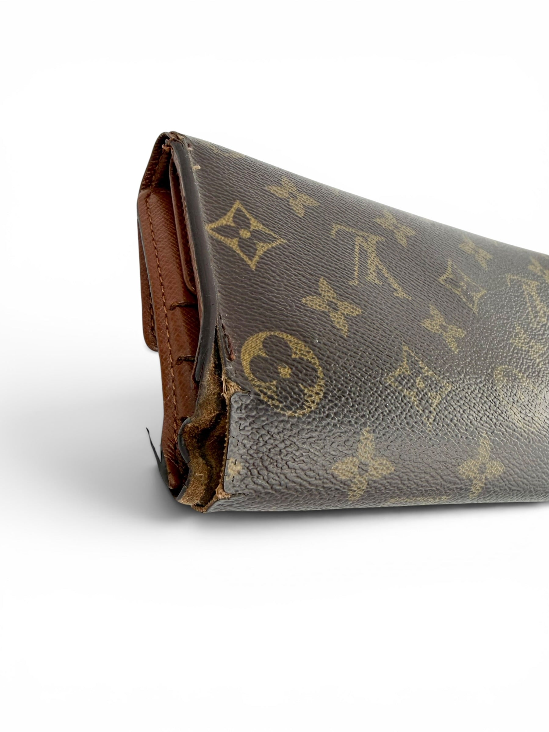 louis-vuitton-monogram-sarah-wallet-5