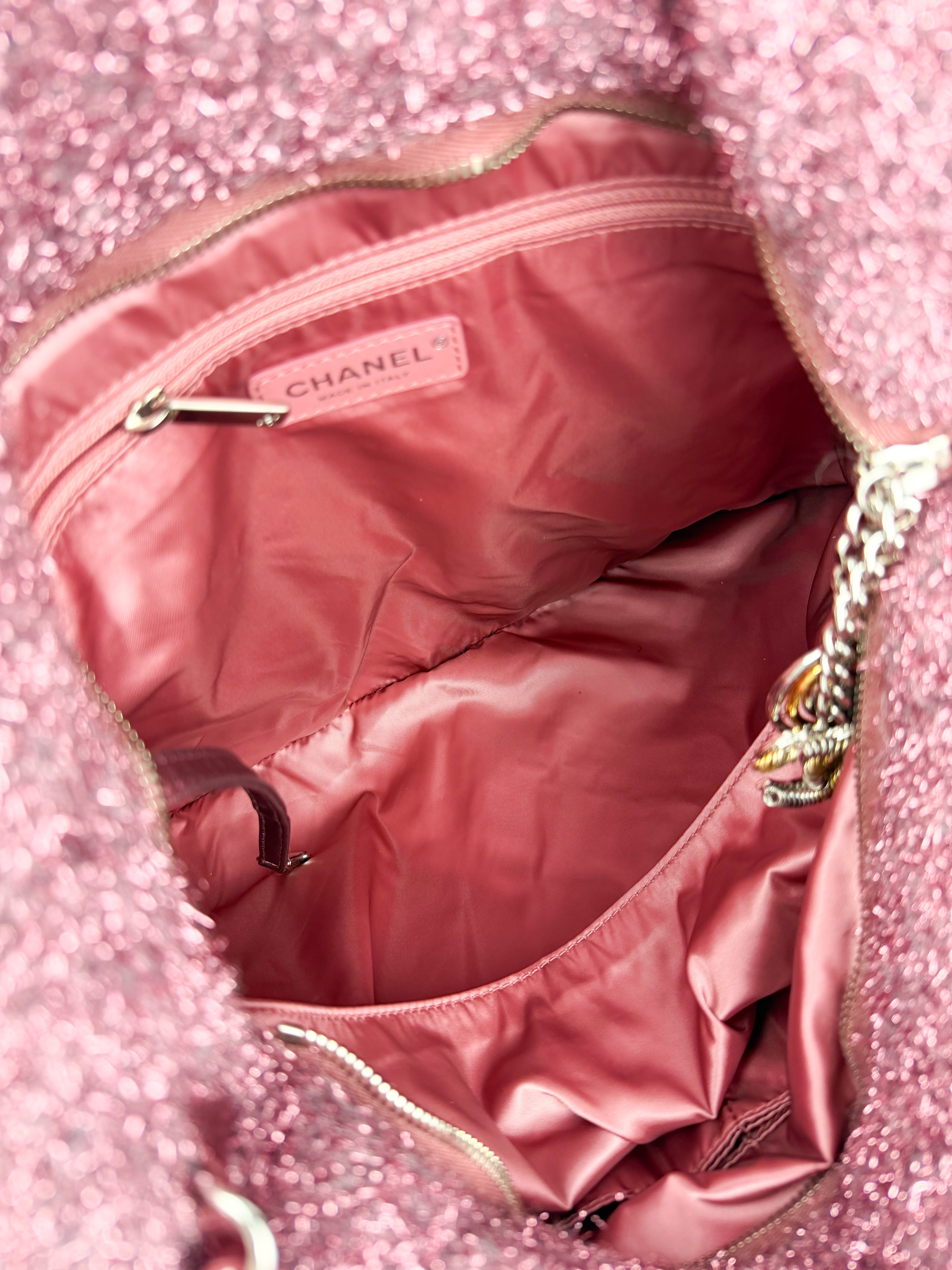 chanel-pink-knit-pluto-glitter-large-shopping-tote-13