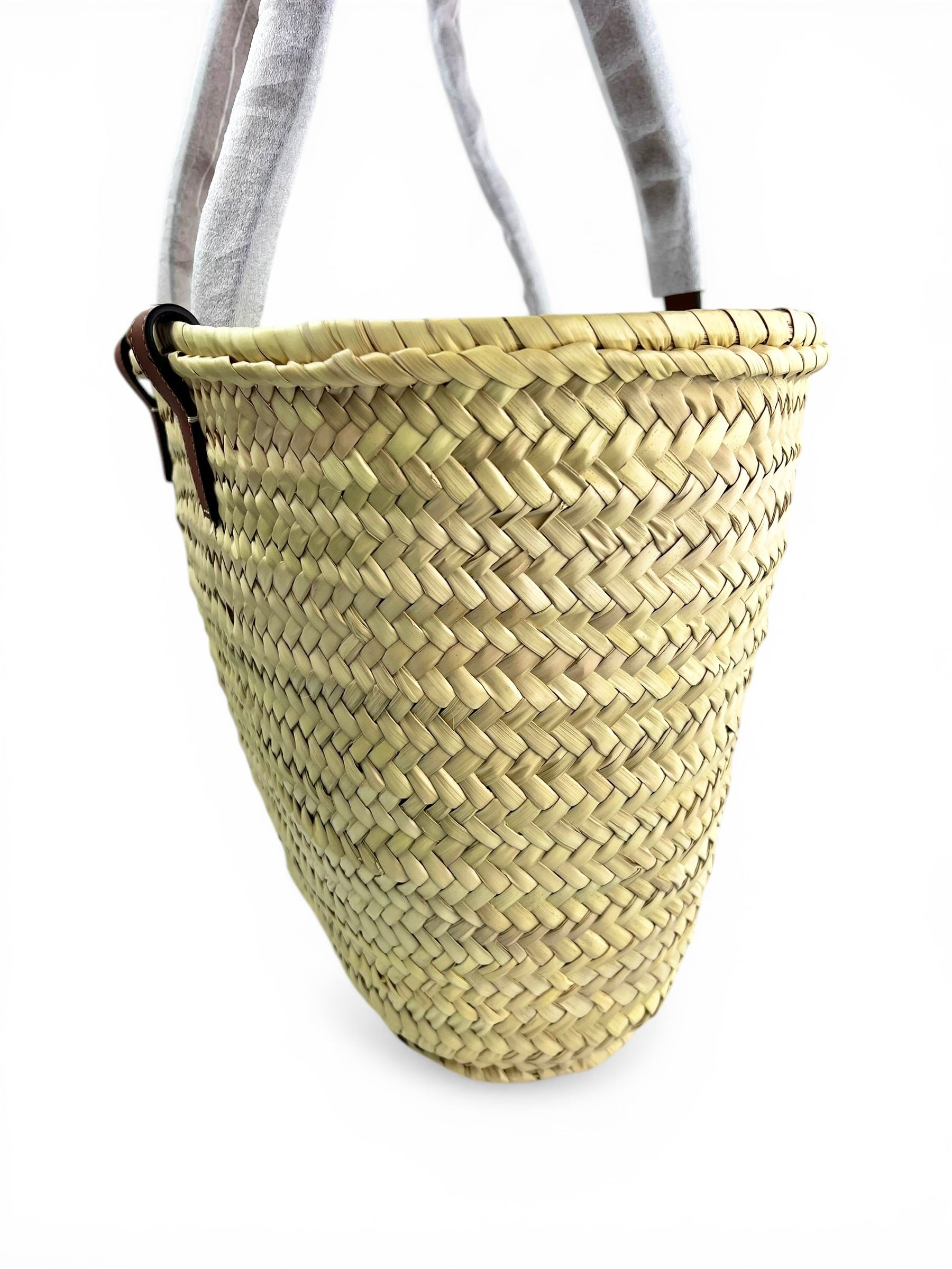 celine-medium-classic-panier-in-palm-leaves---calfskin-1