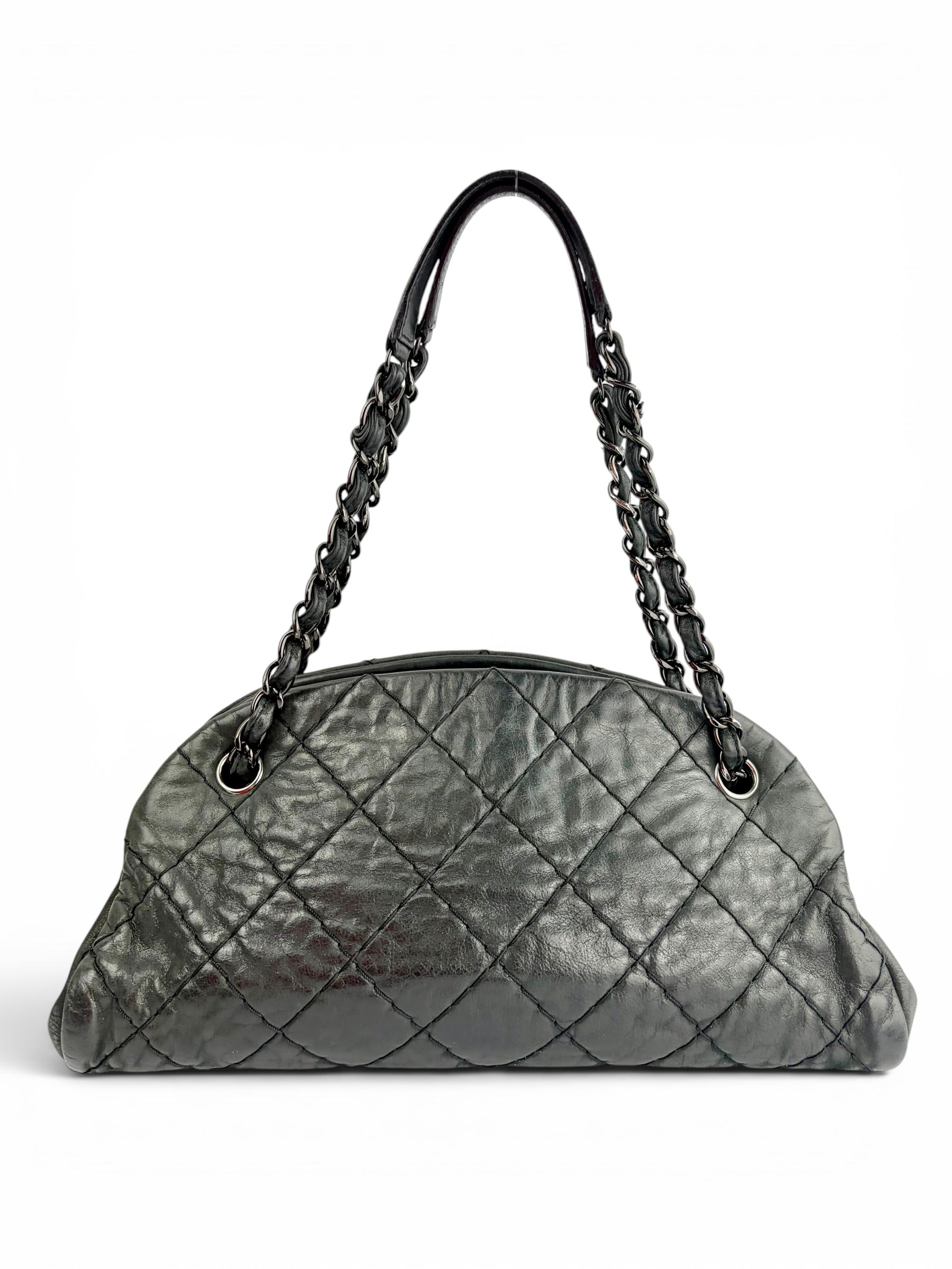 chanel-mademoiselle-east-west-iridescent-coated-sheen-black-hardware--2