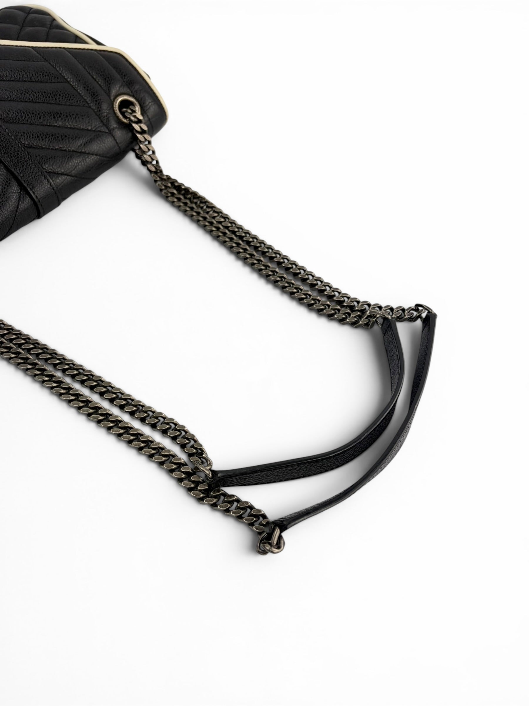 saint-laurent-medium-monogram-triquilt-envelope-flap--5