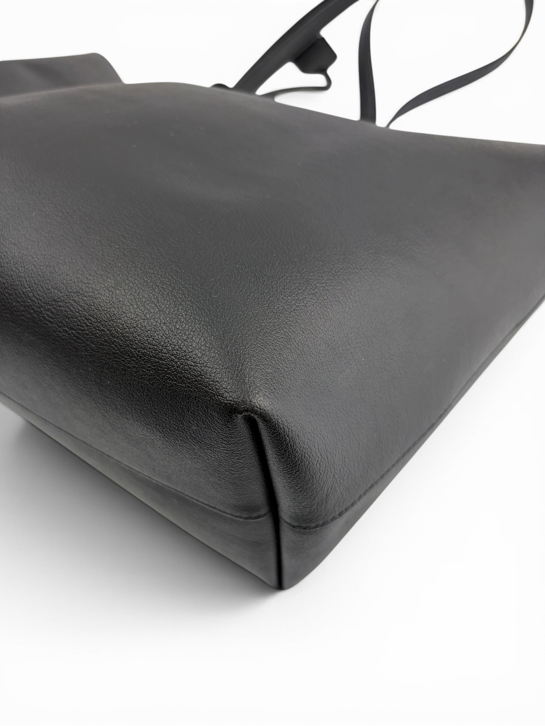 saint-laurent-black-shopper-tote-7