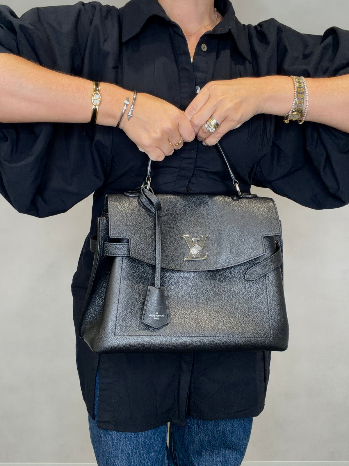 Louis Vuitton Lockme Hobo Leather Shoulder Bag Hand Bag Noir