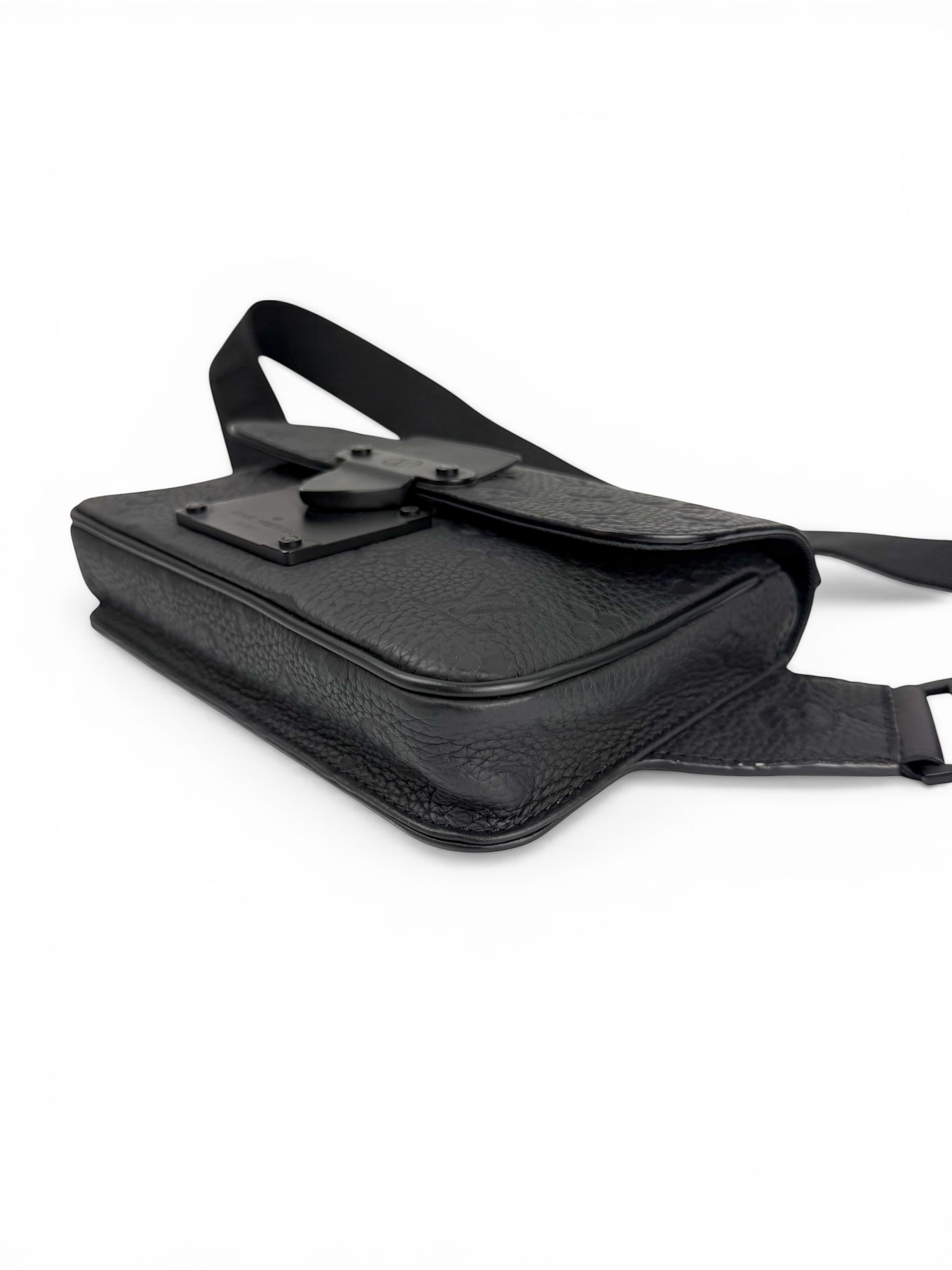 Louis Vuitton Black Empriente Leather S Lock Sling Bag