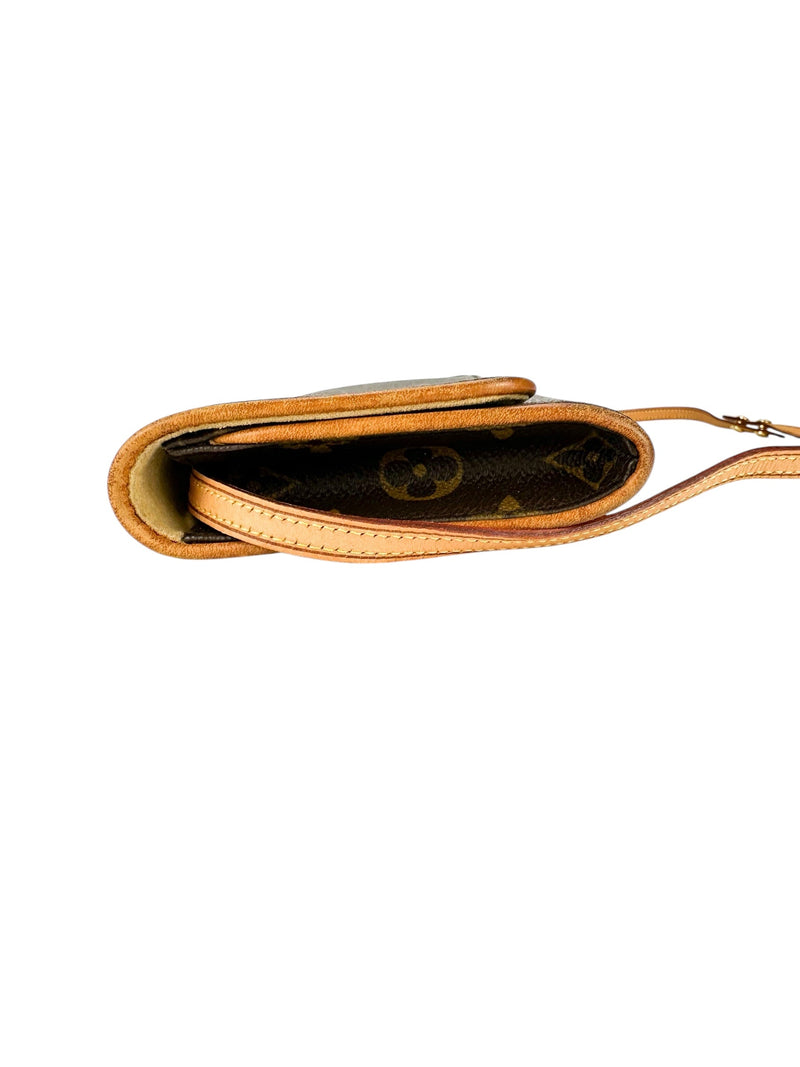 Louis Vuitton Monogram Coated Canvas Twin Pochette GM