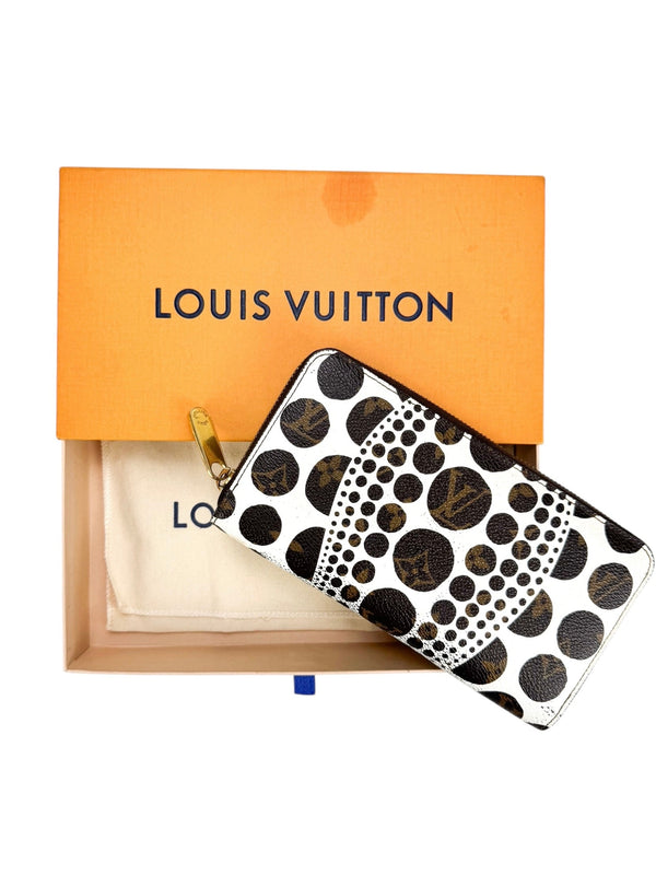 Louis Vuitton White Pumpkin Dots Coated Canvas Zippy Wallet