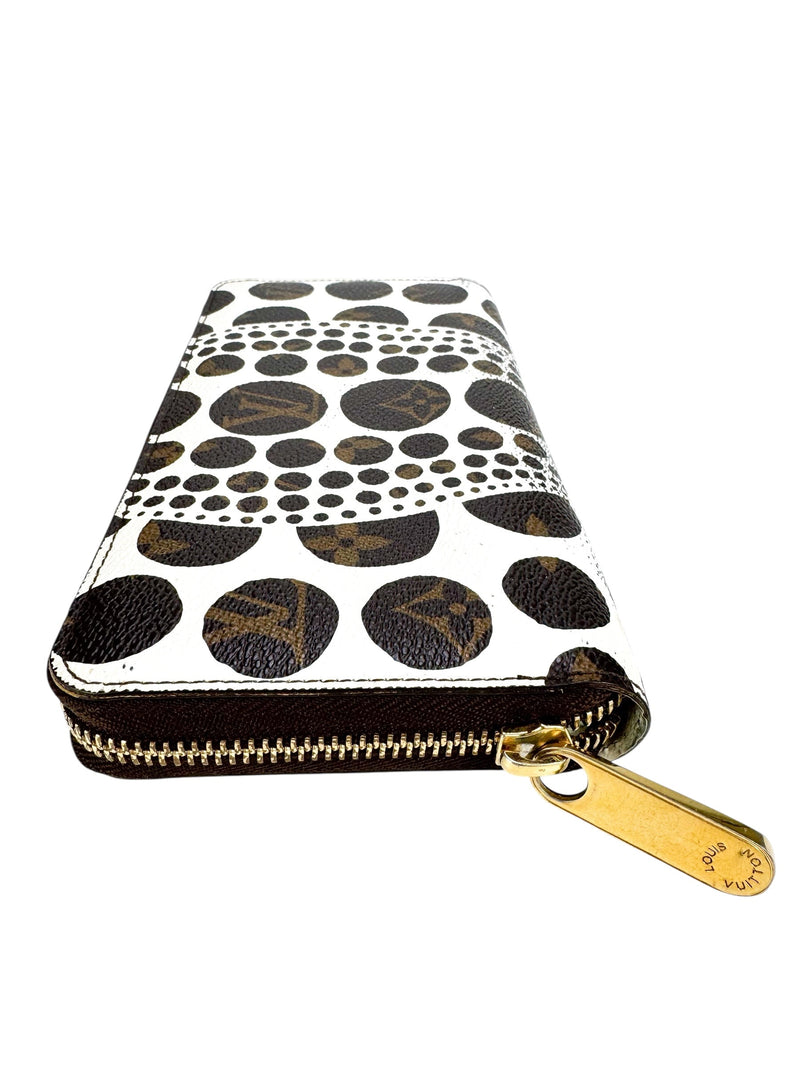 Louis Vuitton White Pumpkin Dots Coated Canvas Zippy Wallet