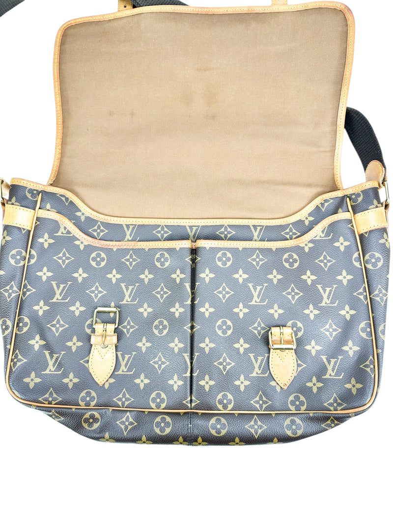 Louis Vuitton Monogram Coated Canvas Messenger Bag